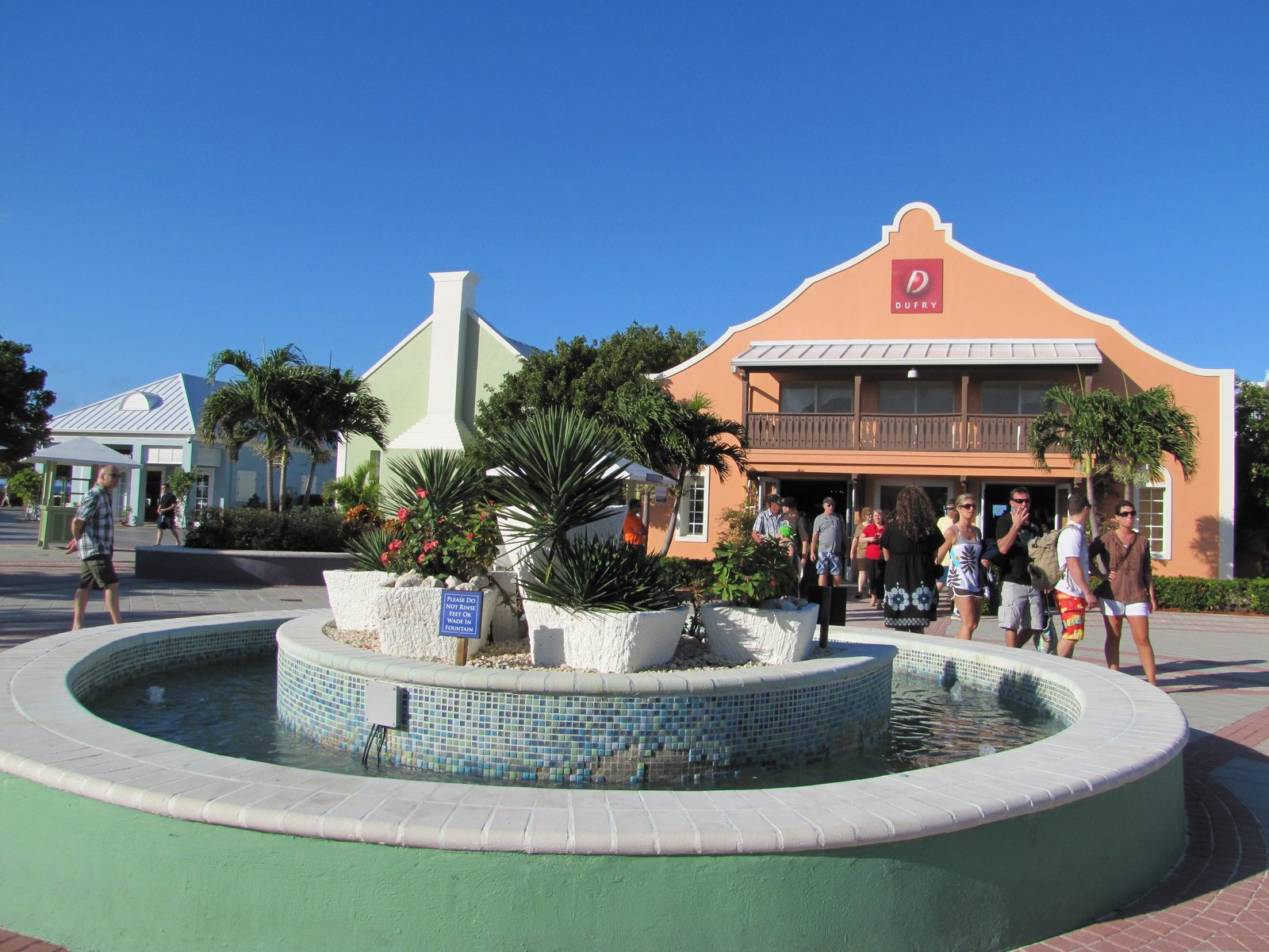 The fountain in the shopping plaza