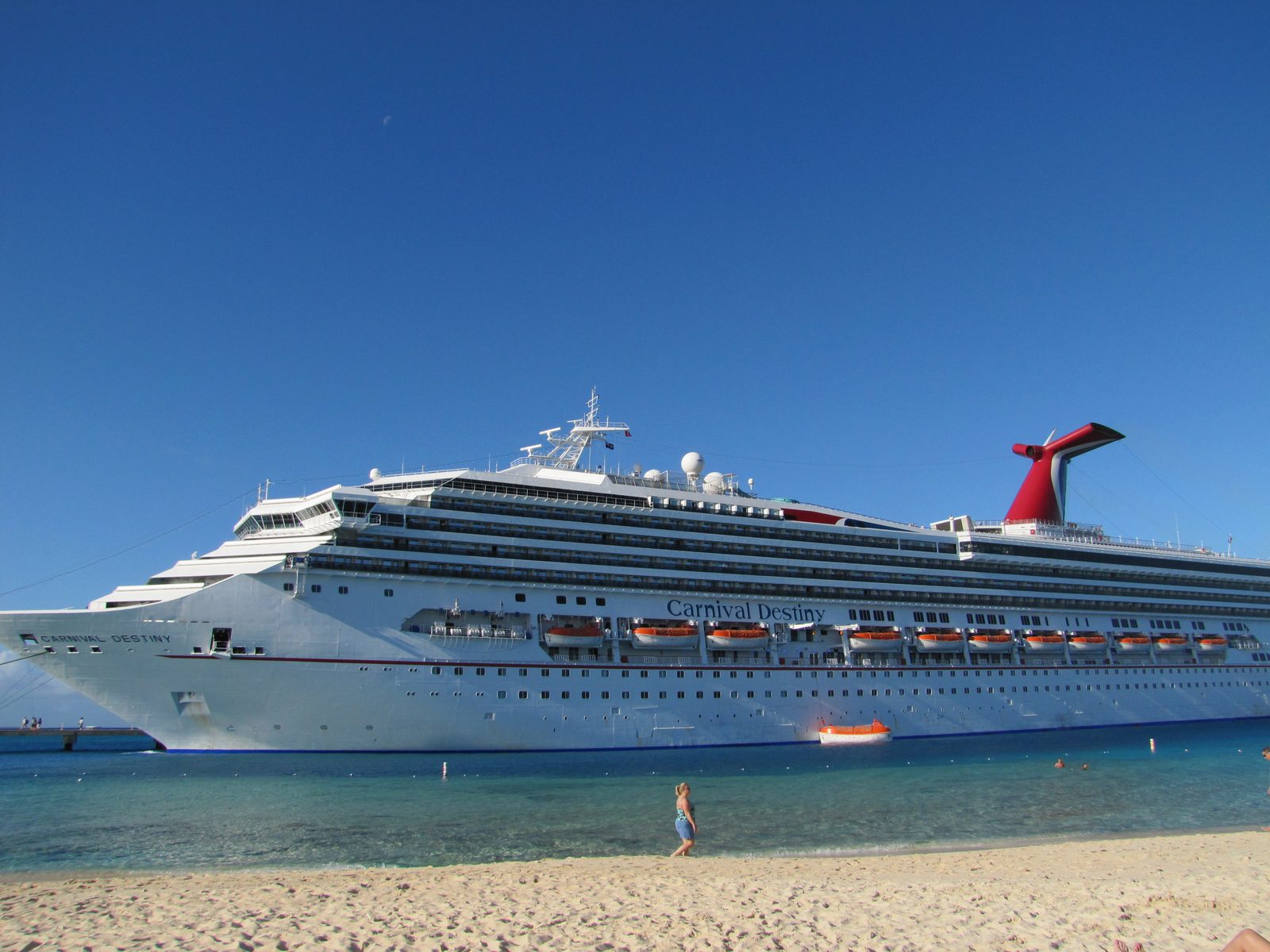The Destiny anchored off Grand Turk