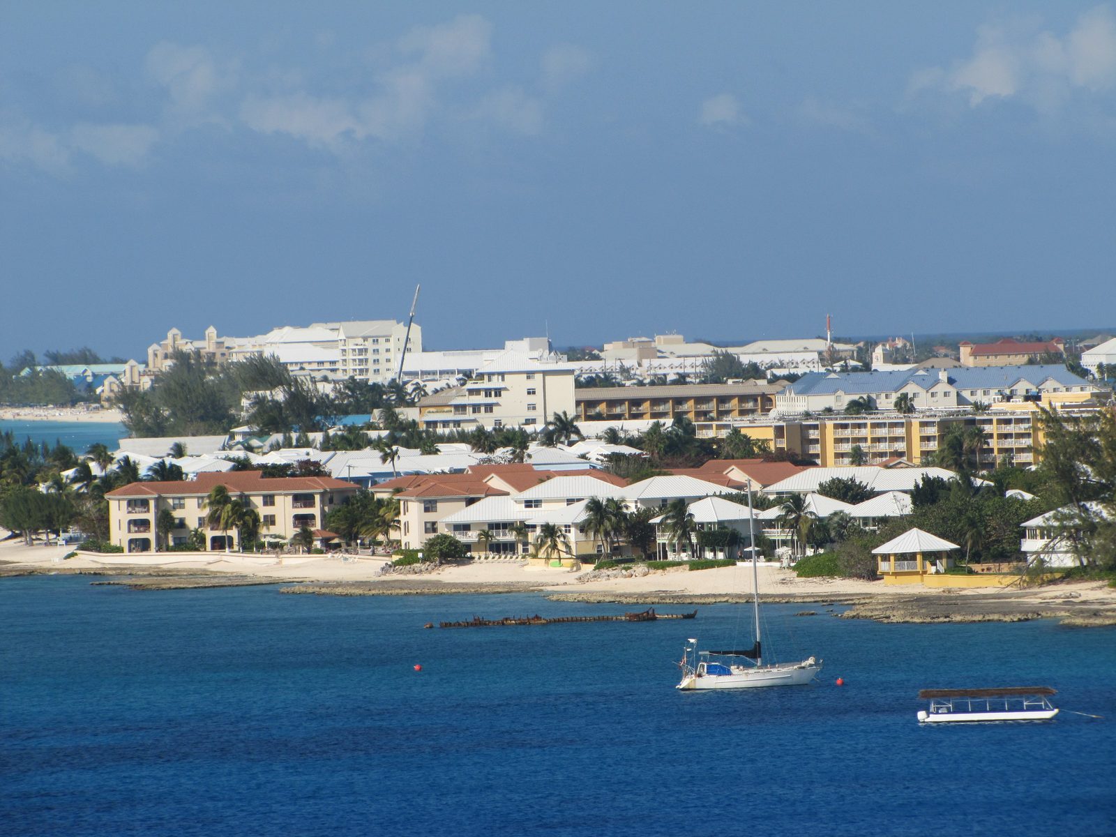 The Grand Cayman coast as we sailed away