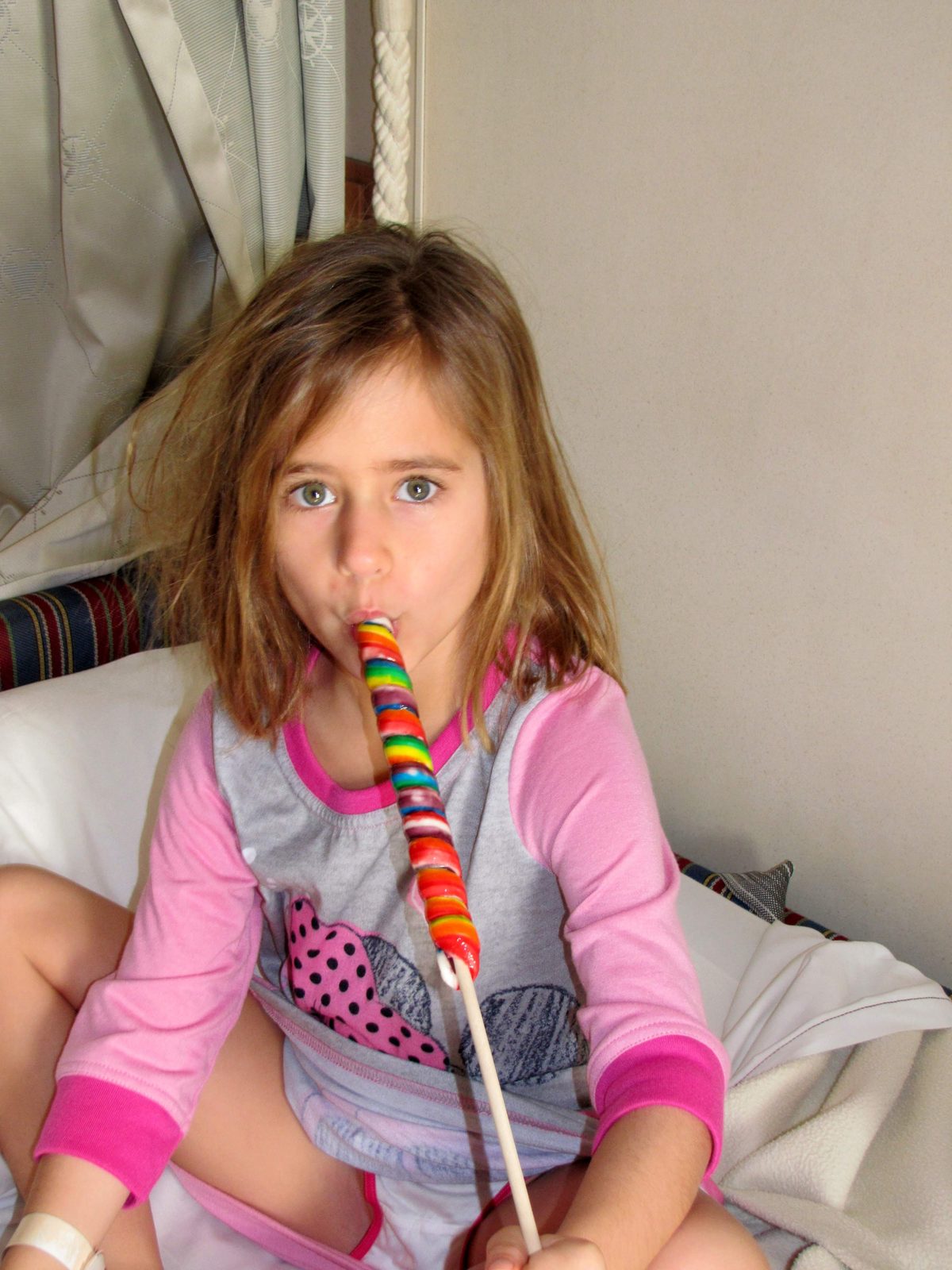 Lisa's breakfast of champions, a rainbow lollipop