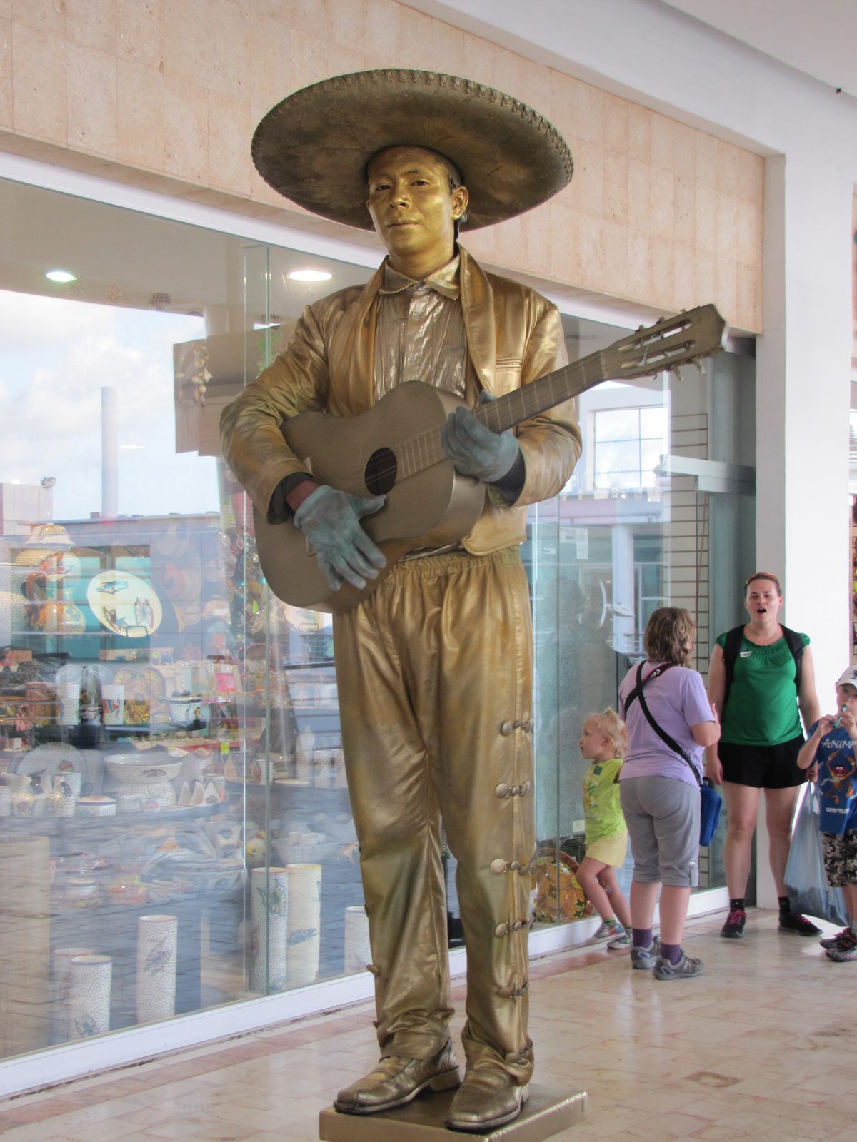 The gold mariachi statue that scared Kathy in Cozumel