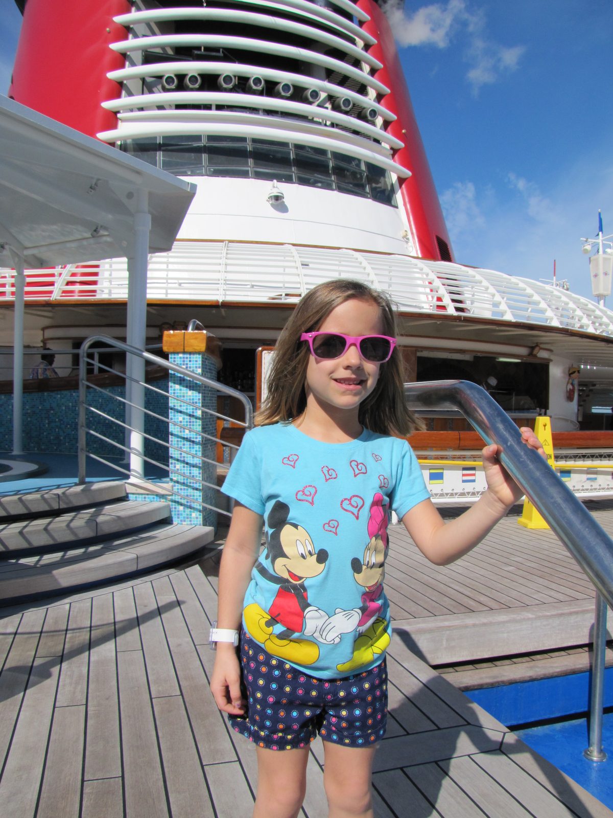 Lisa checking out Goofy's Pool