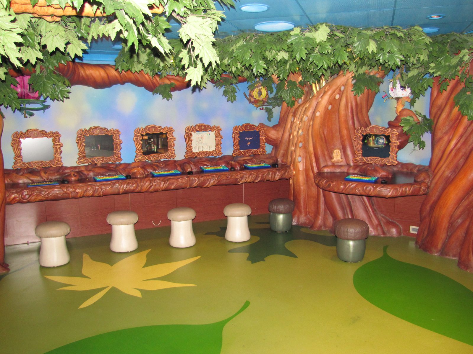 Pixie Hollow in the Oceaneer Club