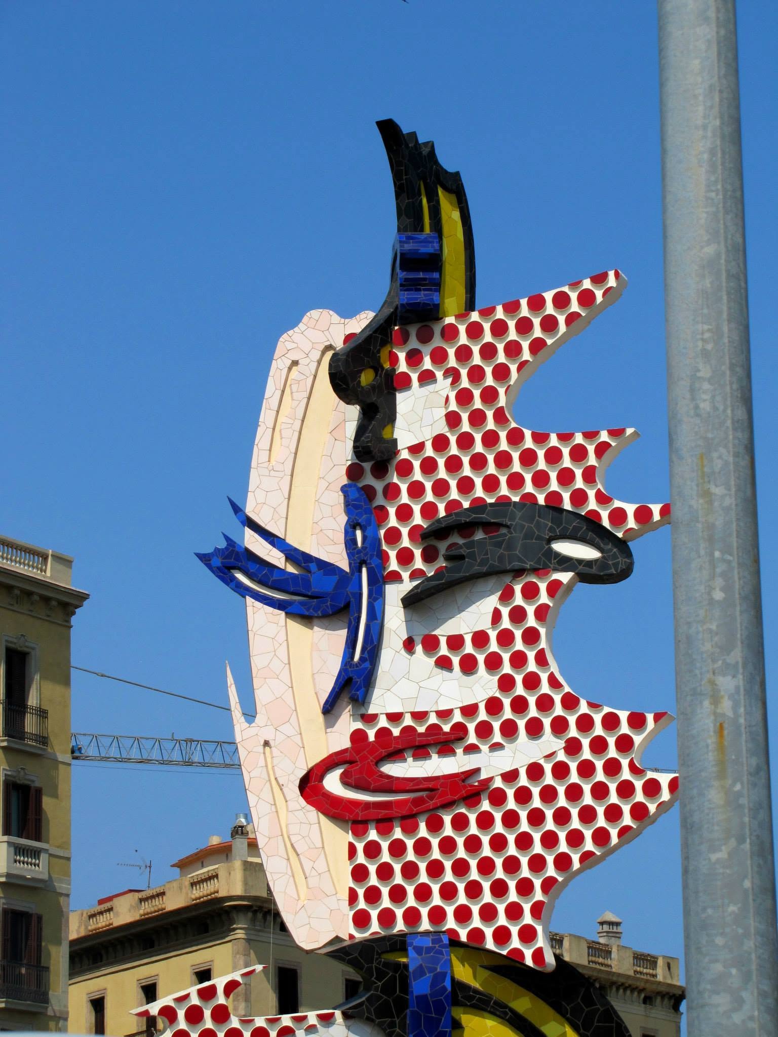 Lichtenstein's Barcelona Face from the green line bus