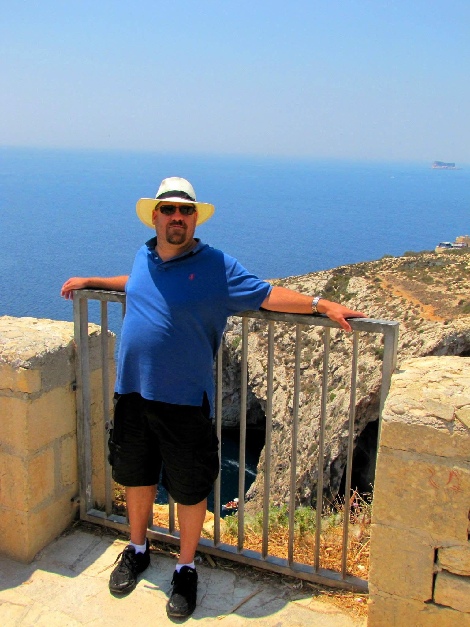 Michael at the cliffs above the Blue Grotto