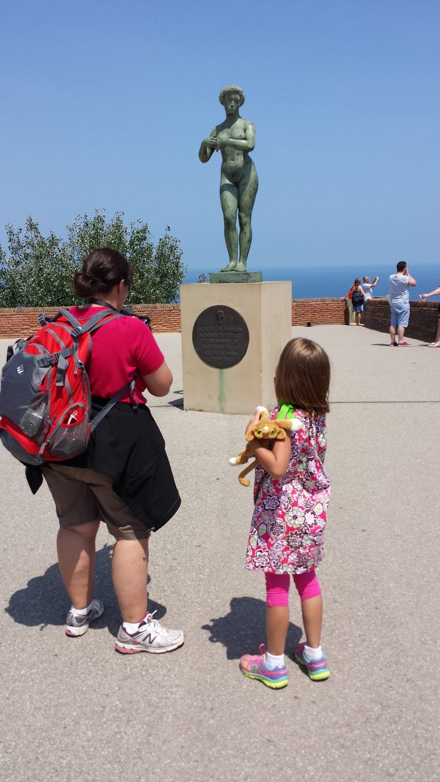 Michael and Lisa by a statue at Montjuic