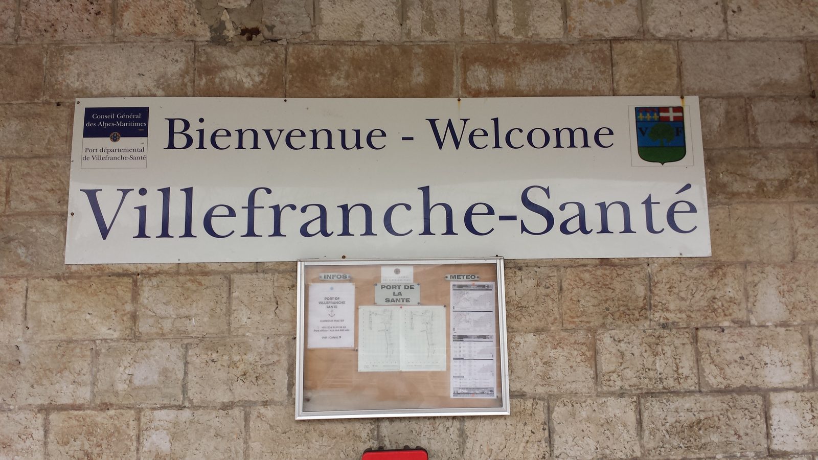 Back at Villefranche's welcome sign