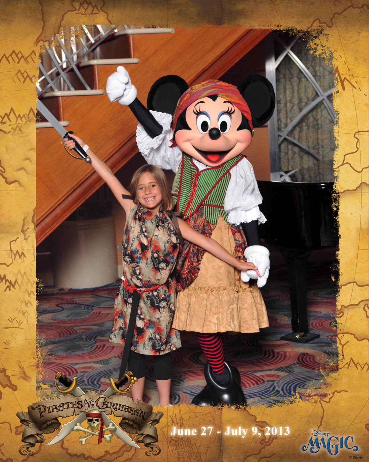 Lisa with pirate Minnie