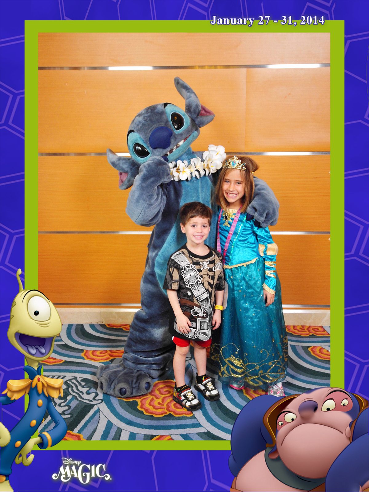 Lisa and Thomas meeting Stitch