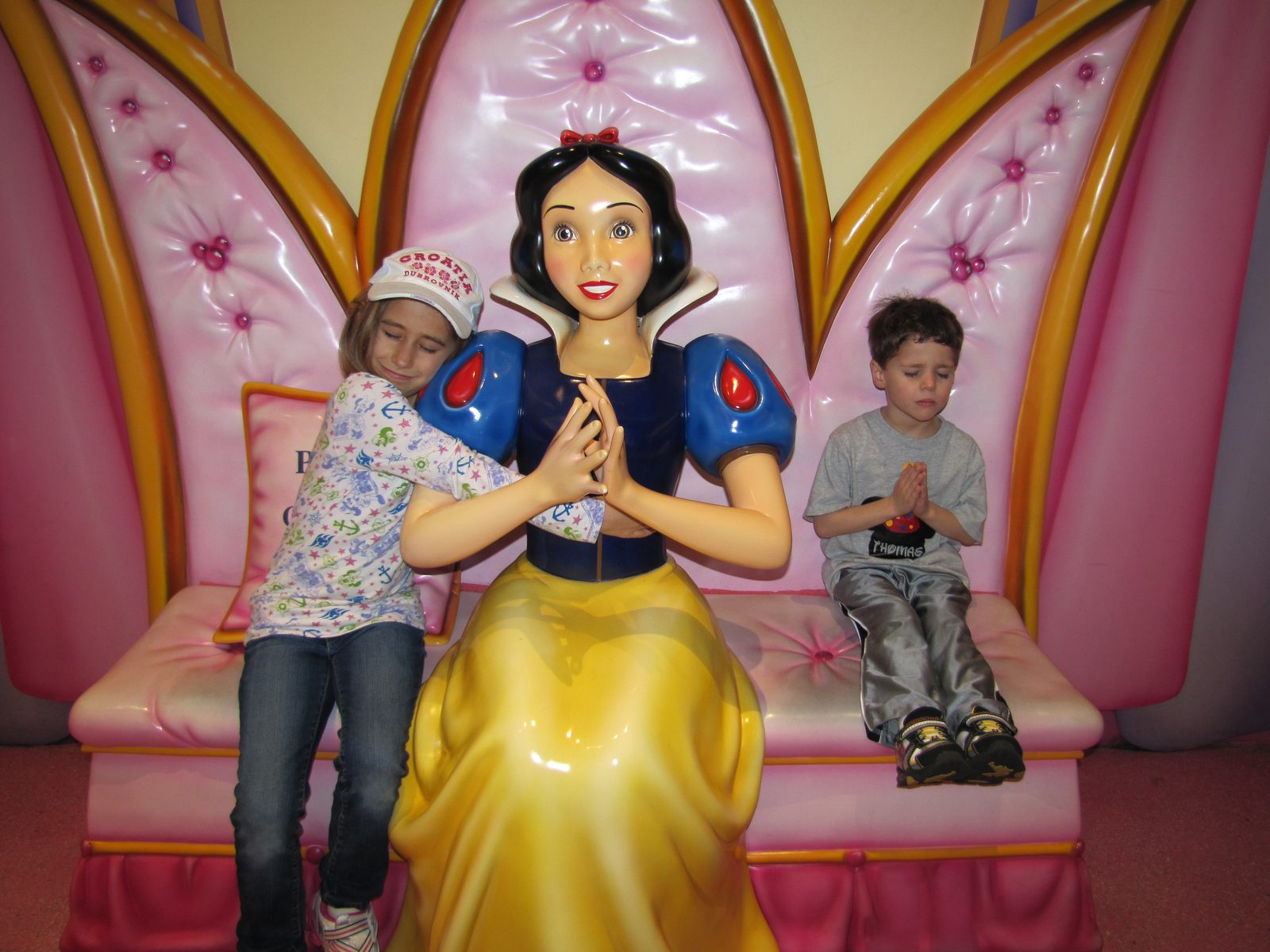 Lisa and Thomas with Snow White