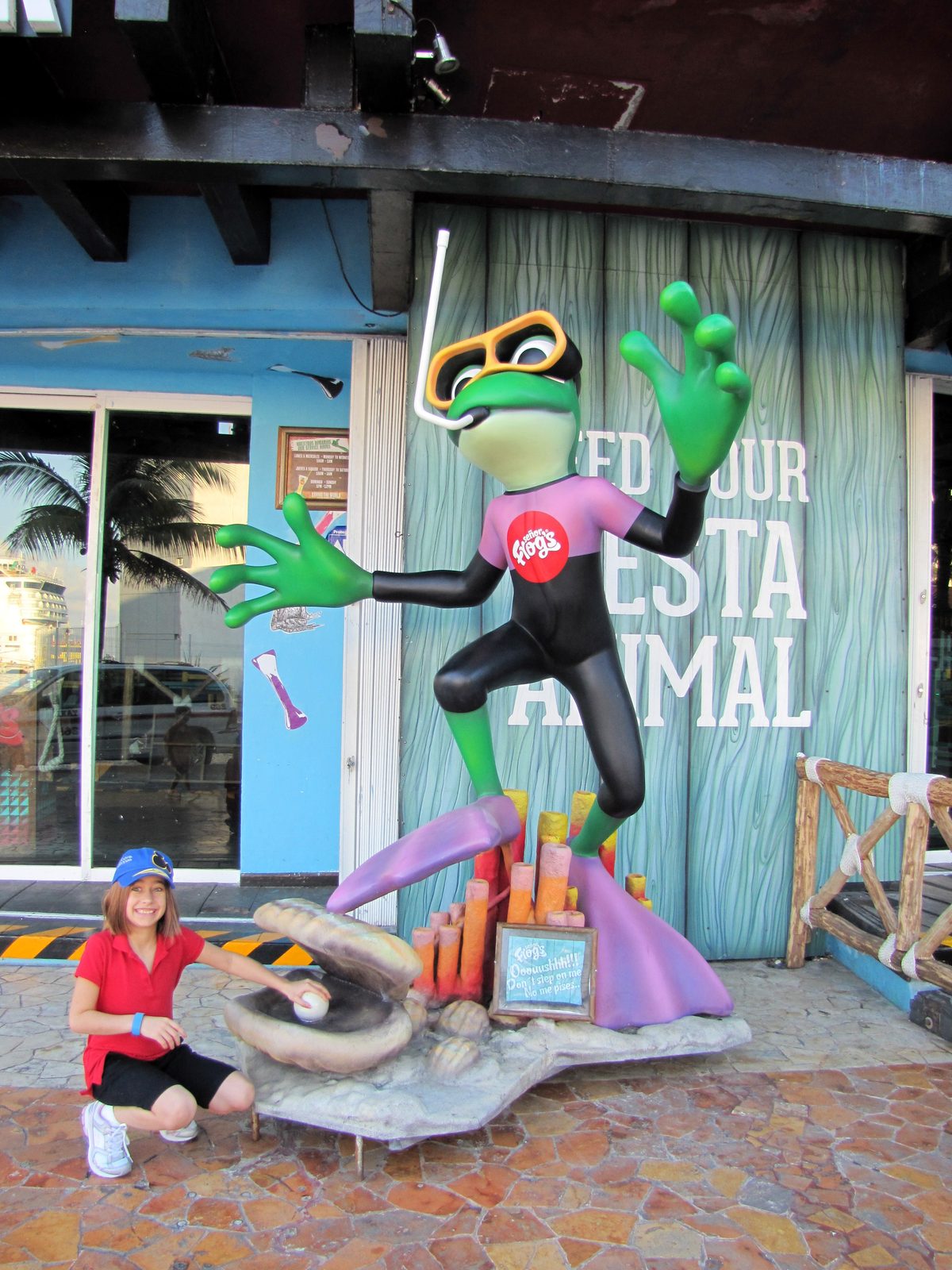 Lisa with the diving frog at Senor Frogs in Cozumel