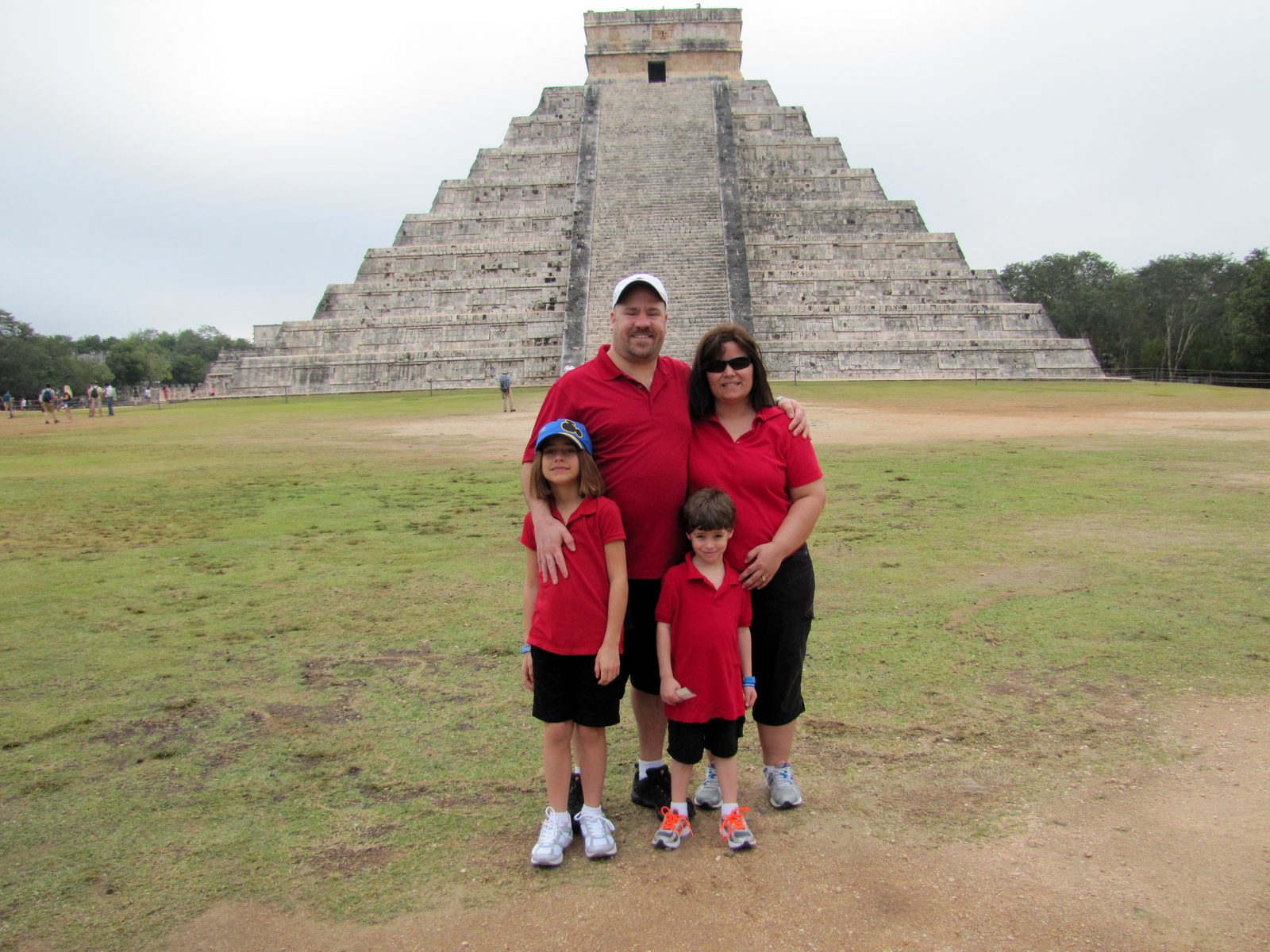 Kathy, Lisa, Thomas and me at El Castillo