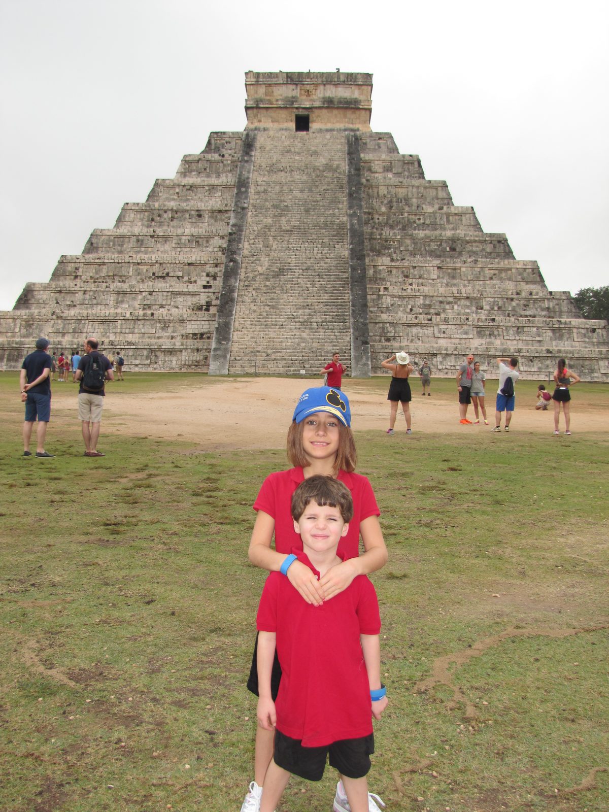Lisa and Thomas in front of El Castillo