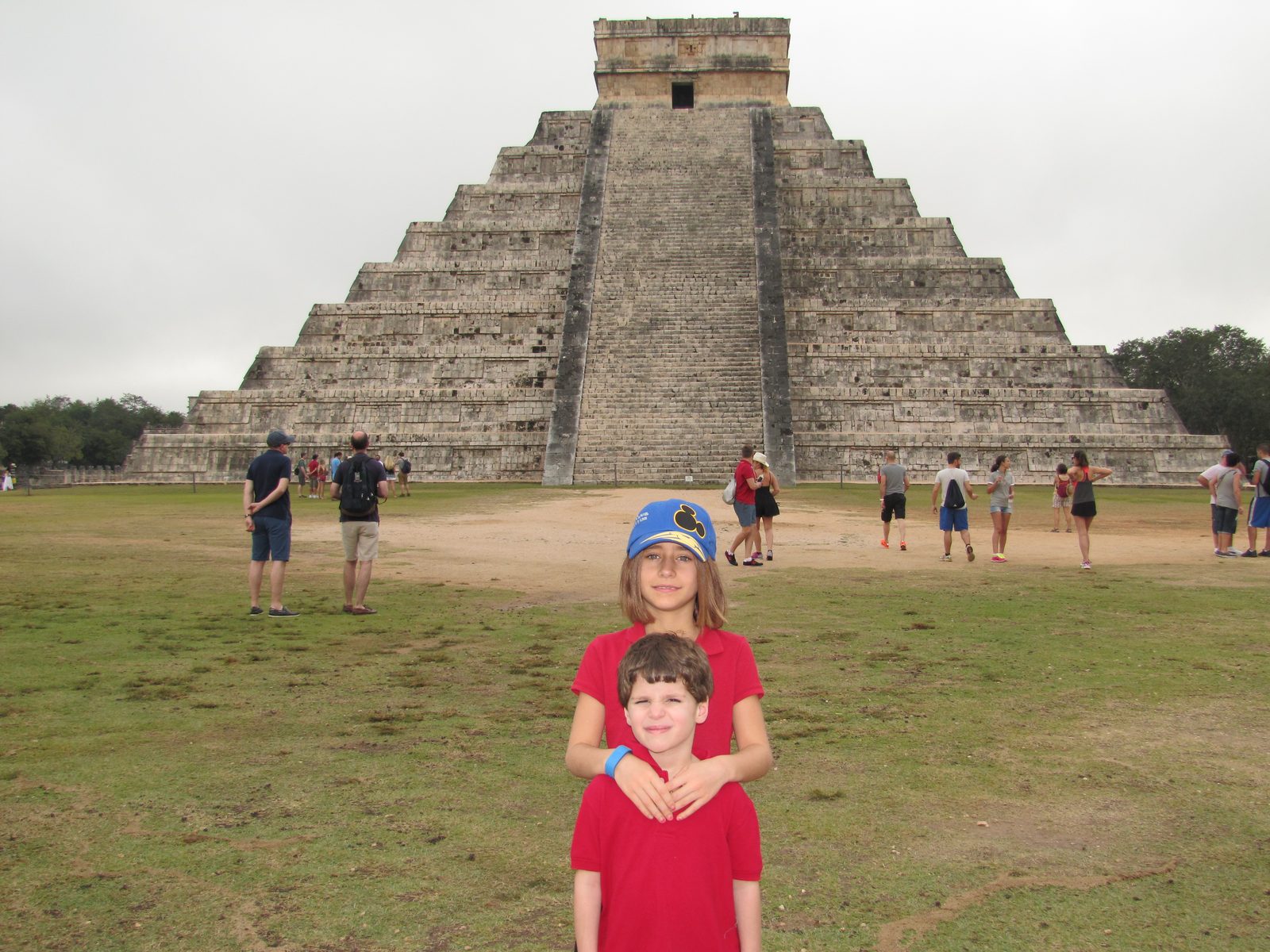 Lisa and Thomas in front of El Castillo at Chichen Itza