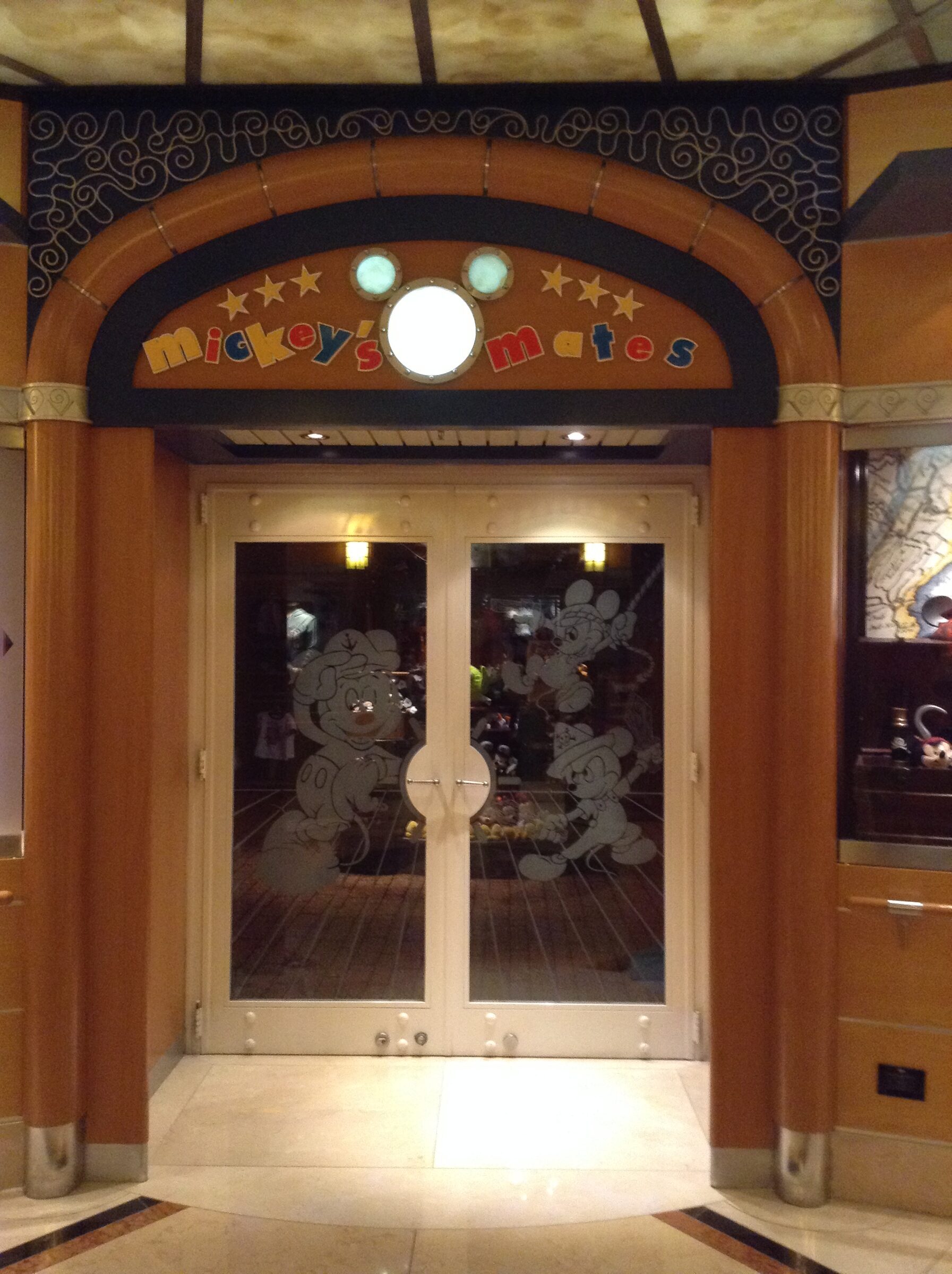 Mickey's Mates, Lisa's favorite shop on board