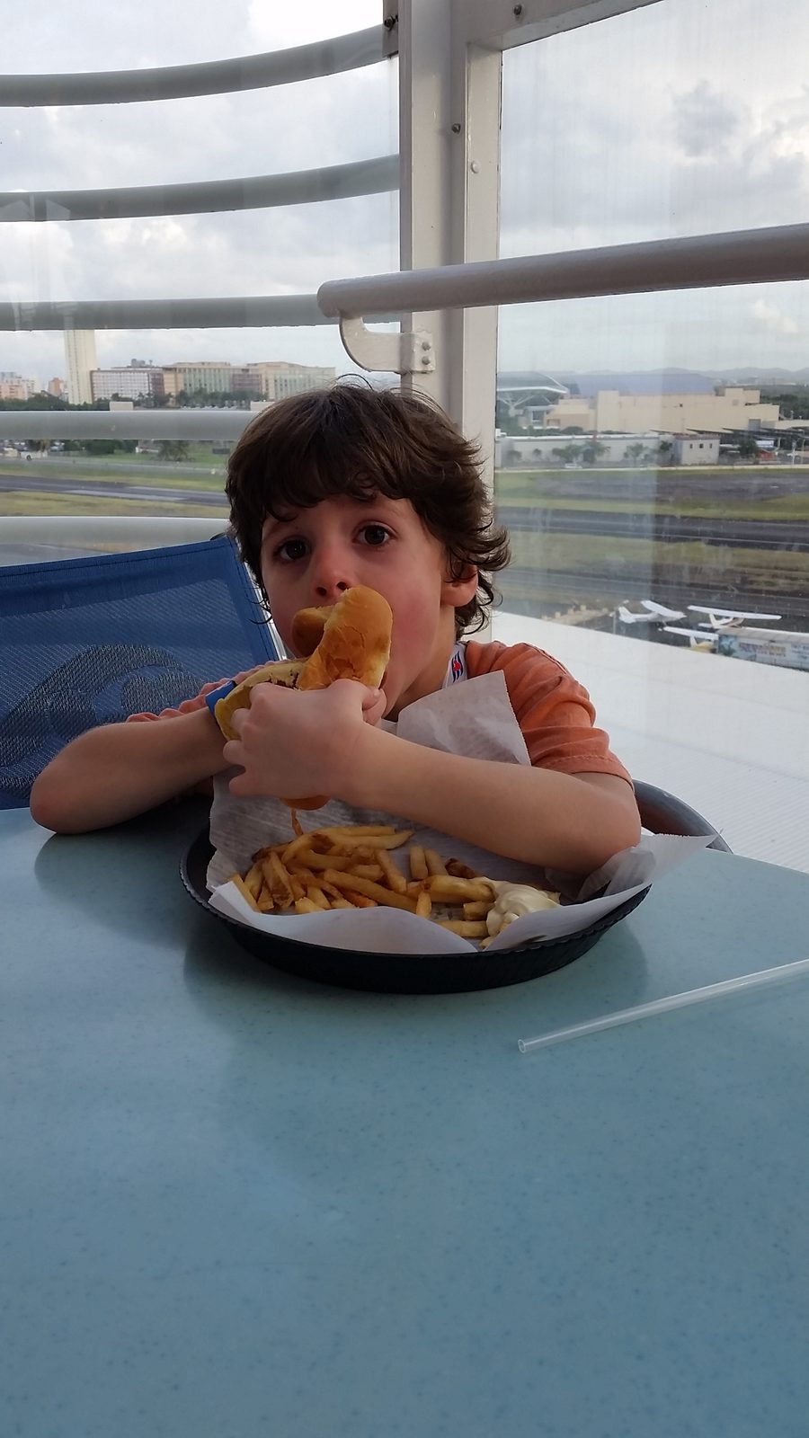 Thomas with a burger on the Wonder