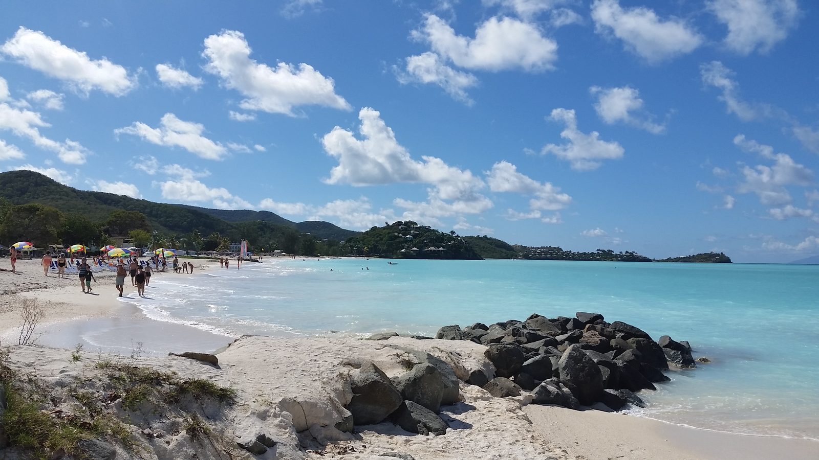 Jolly Beach in Antigua