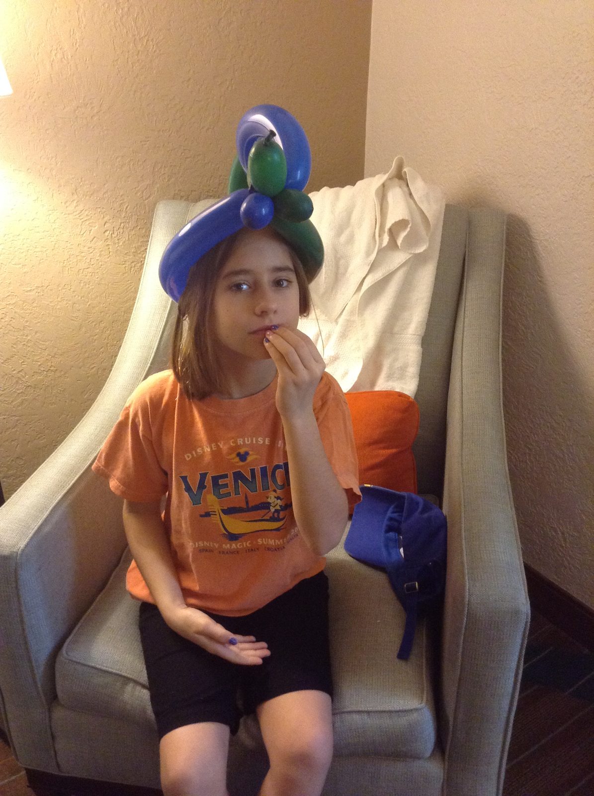 Lisa's balloon hat before we boarded