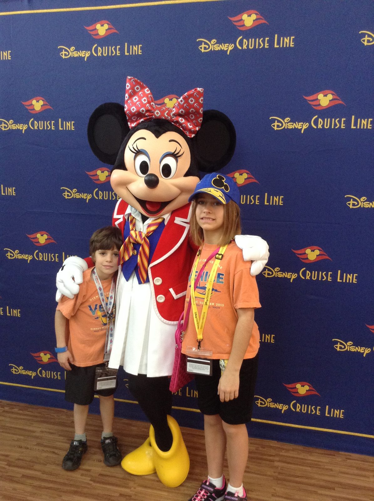 Meeting Minnie Mouse at the terminal