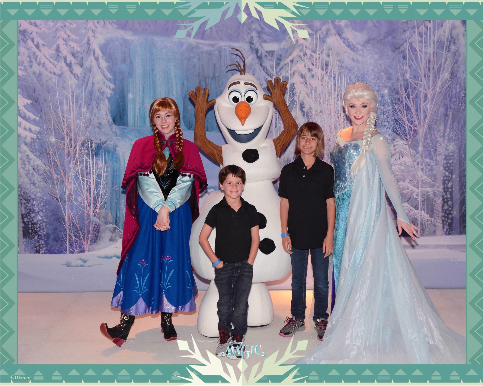 Anna, Thomas, Olaf, Lisa and Elsa