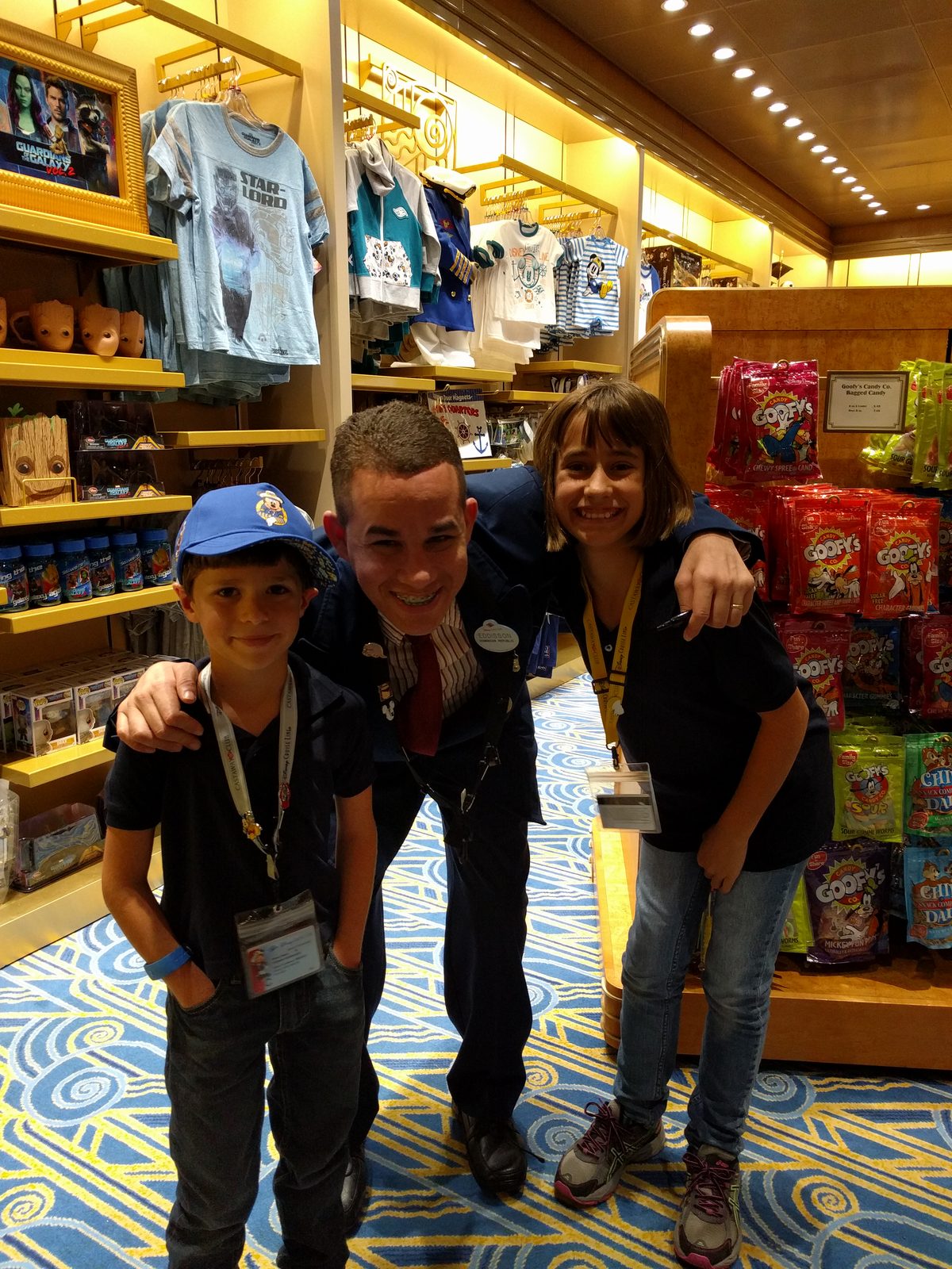 Thomas, Eddisson and Lisa at Mickey's Mainsail