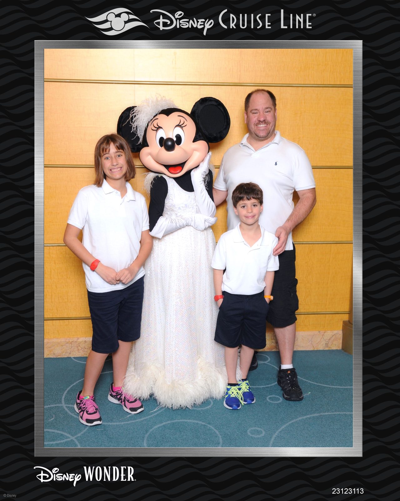 Lisa, Minnie in her white gown, Thomas and Michael on the Wonder