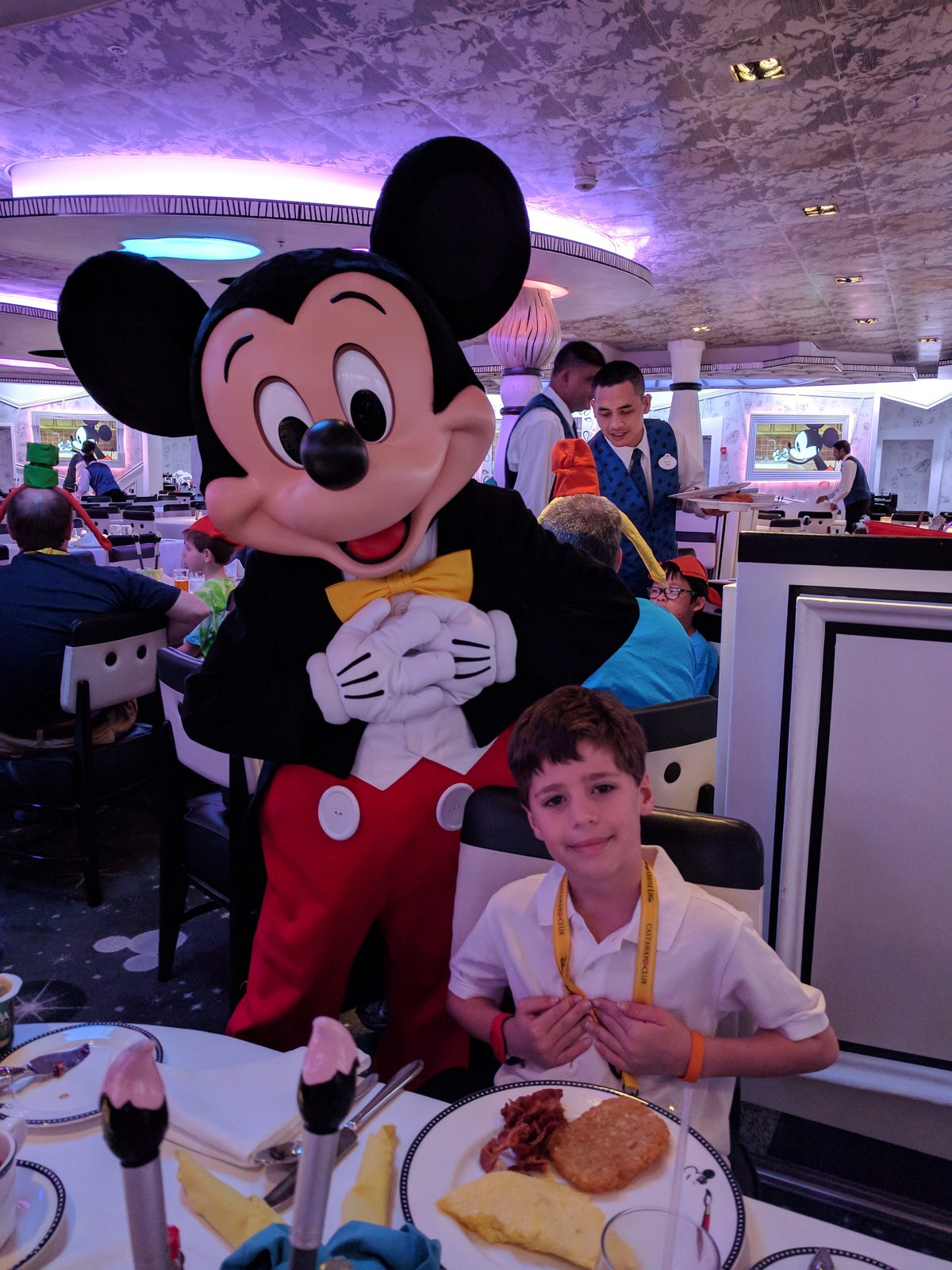 Mickey stops by Thomas at breakfast