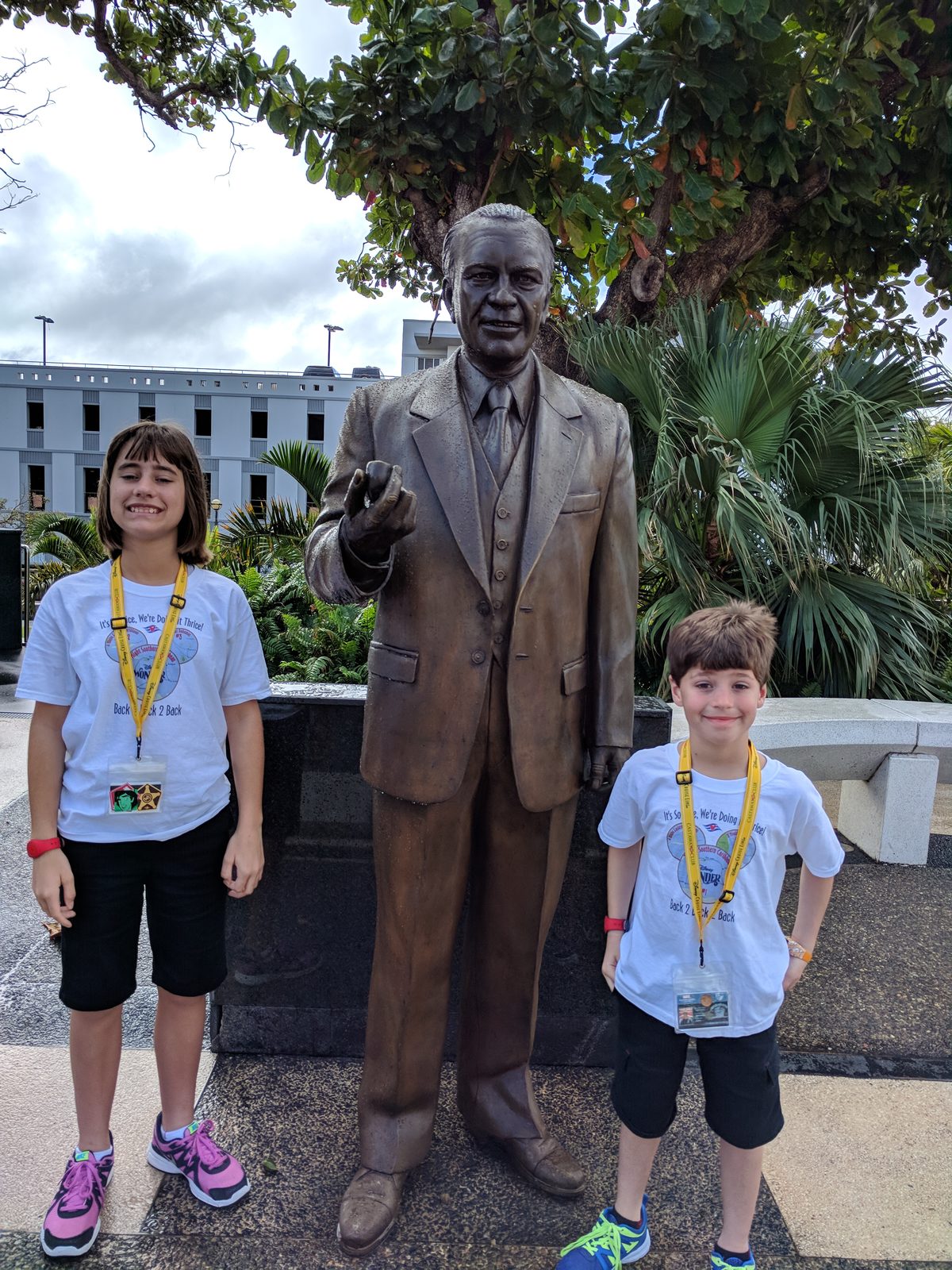 Lisa and Thomas by the statue in Old San Juan