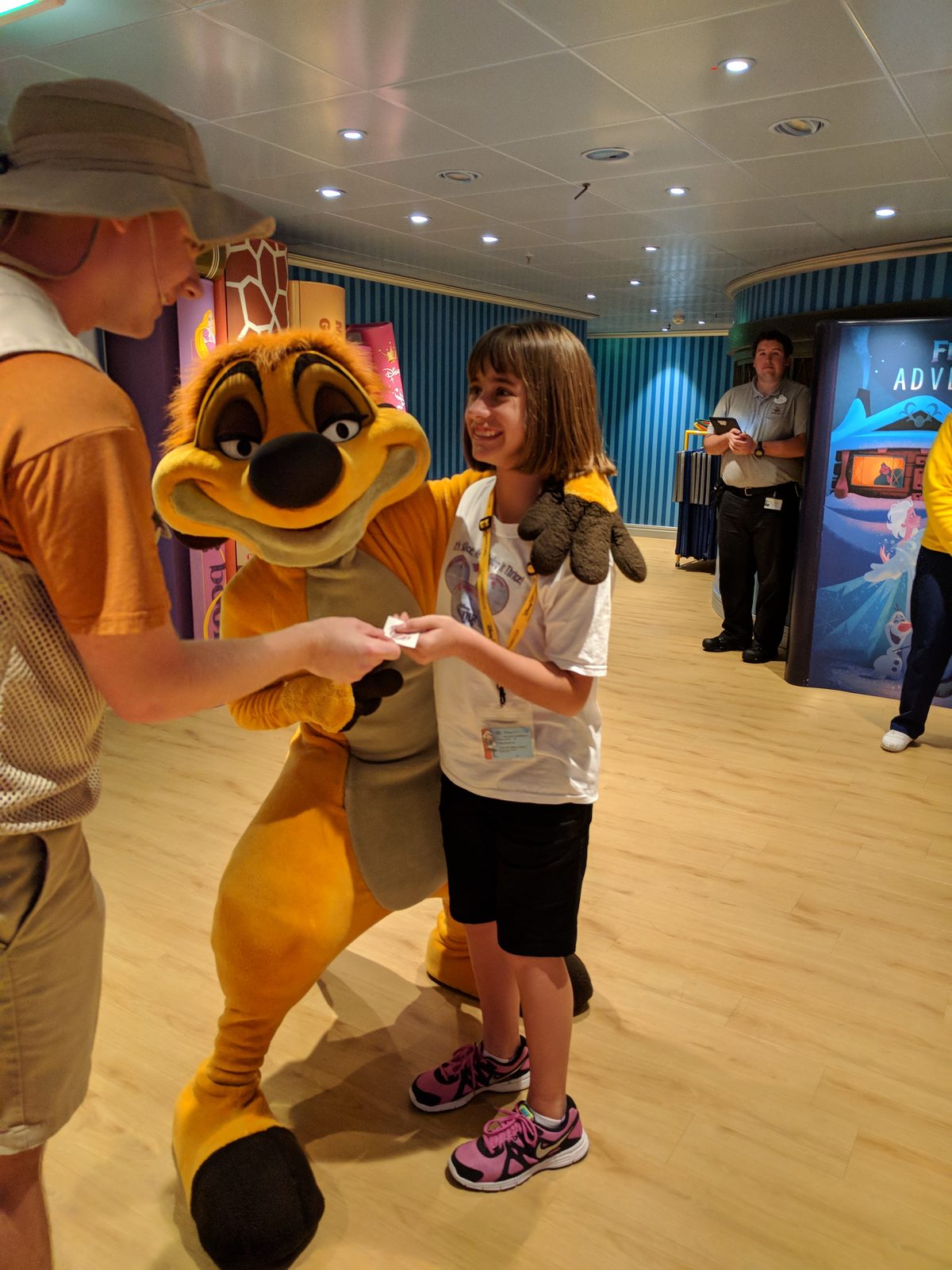 Lisa meets a Lion Guard character
