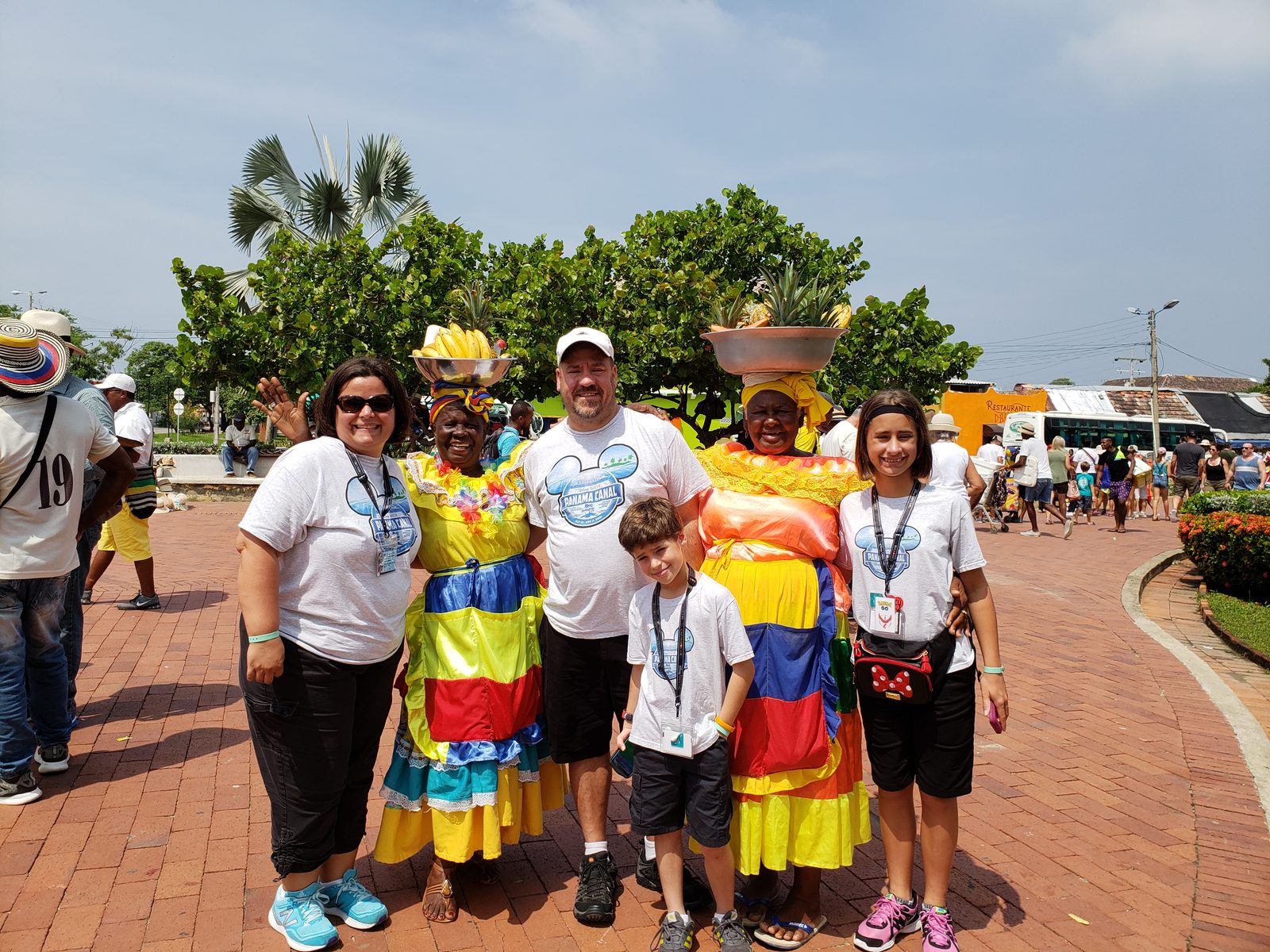 Thomas, Lisa and me with the Palenqueras