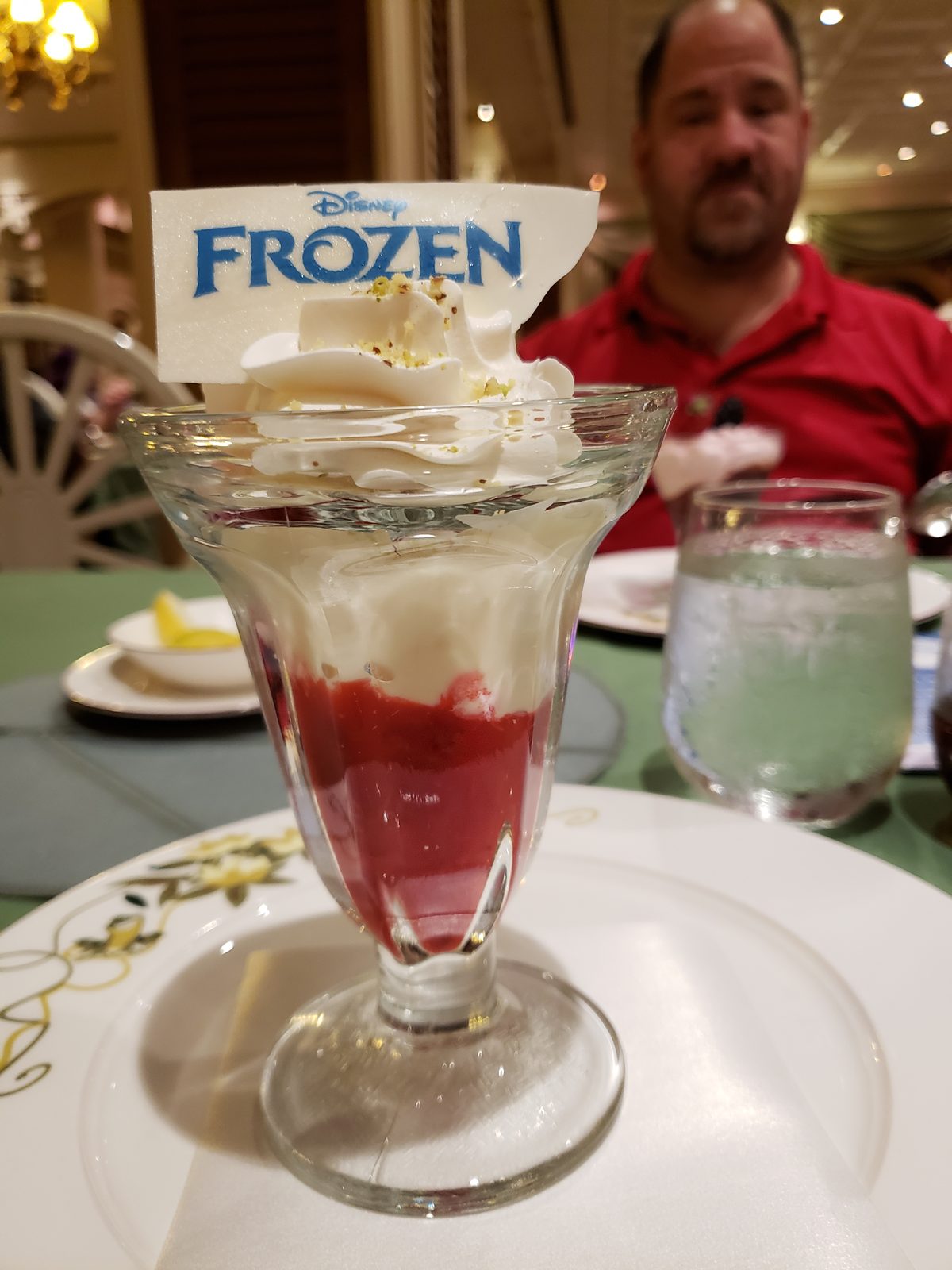 My Frozen-themed dessert at dinner