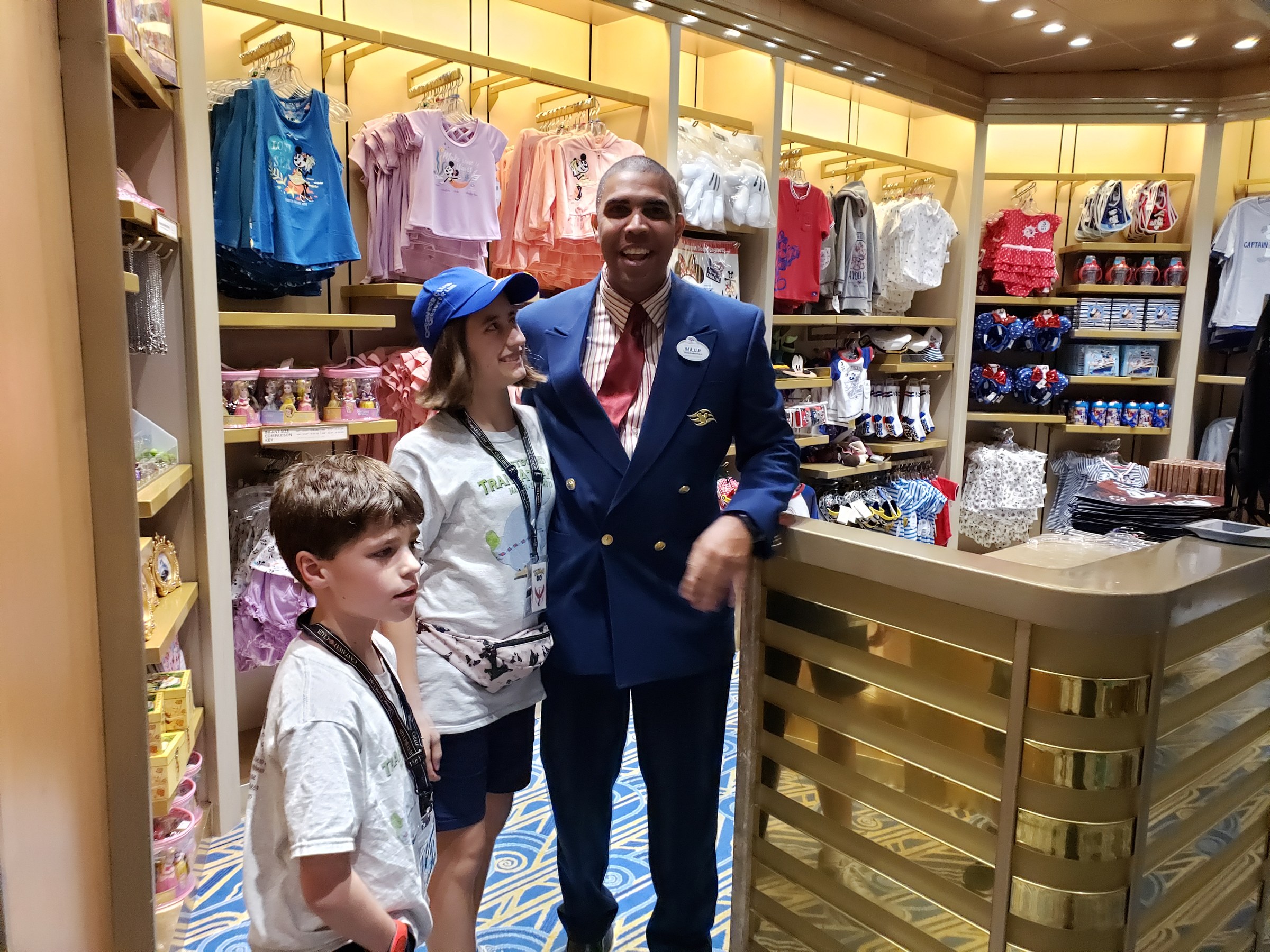 Thomas, Lisa and Willie in the shop on our first night aboard the Magic