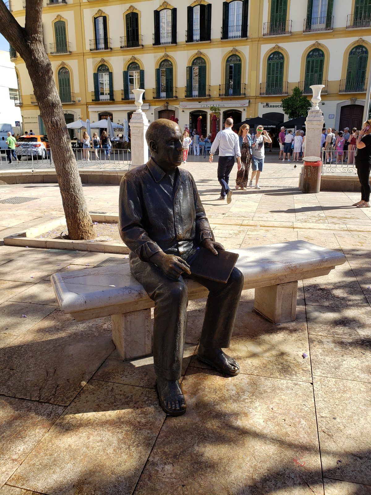 The Picasso statue in Málaga