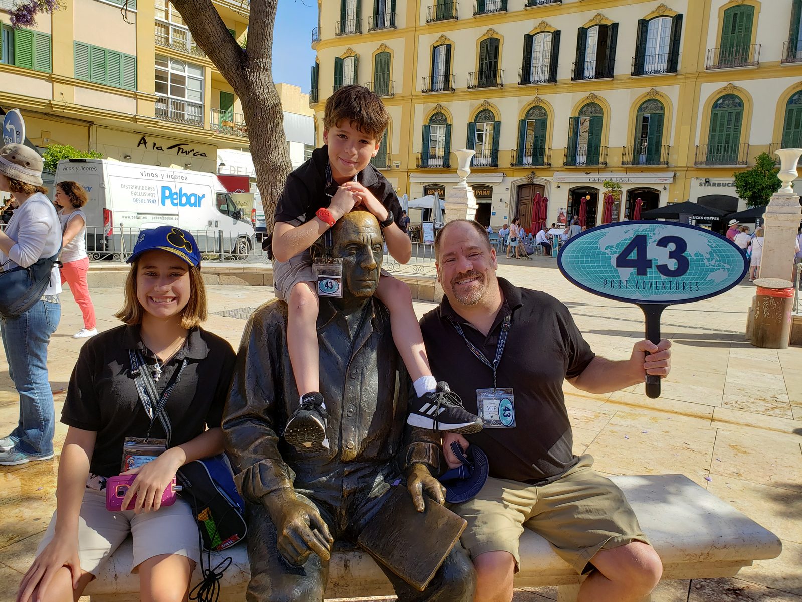 Lisa, Thomas and me with the bronze Picasso