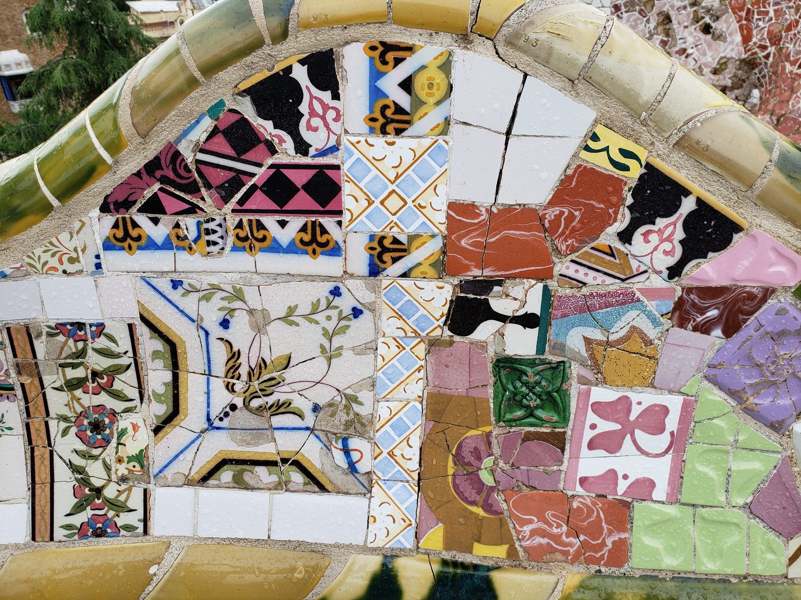 The mosaic bench at Park Güell