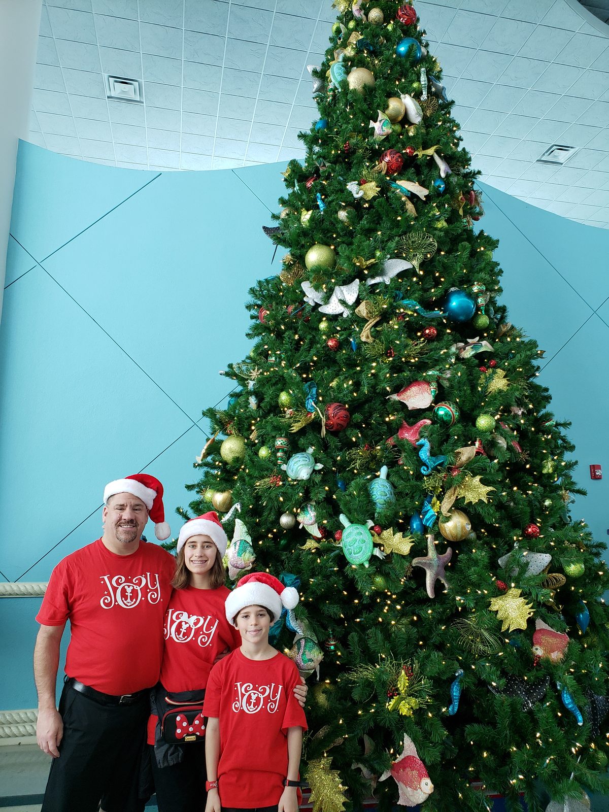 Michael, Lisa and Thomas by the Christmas tree on the Dream