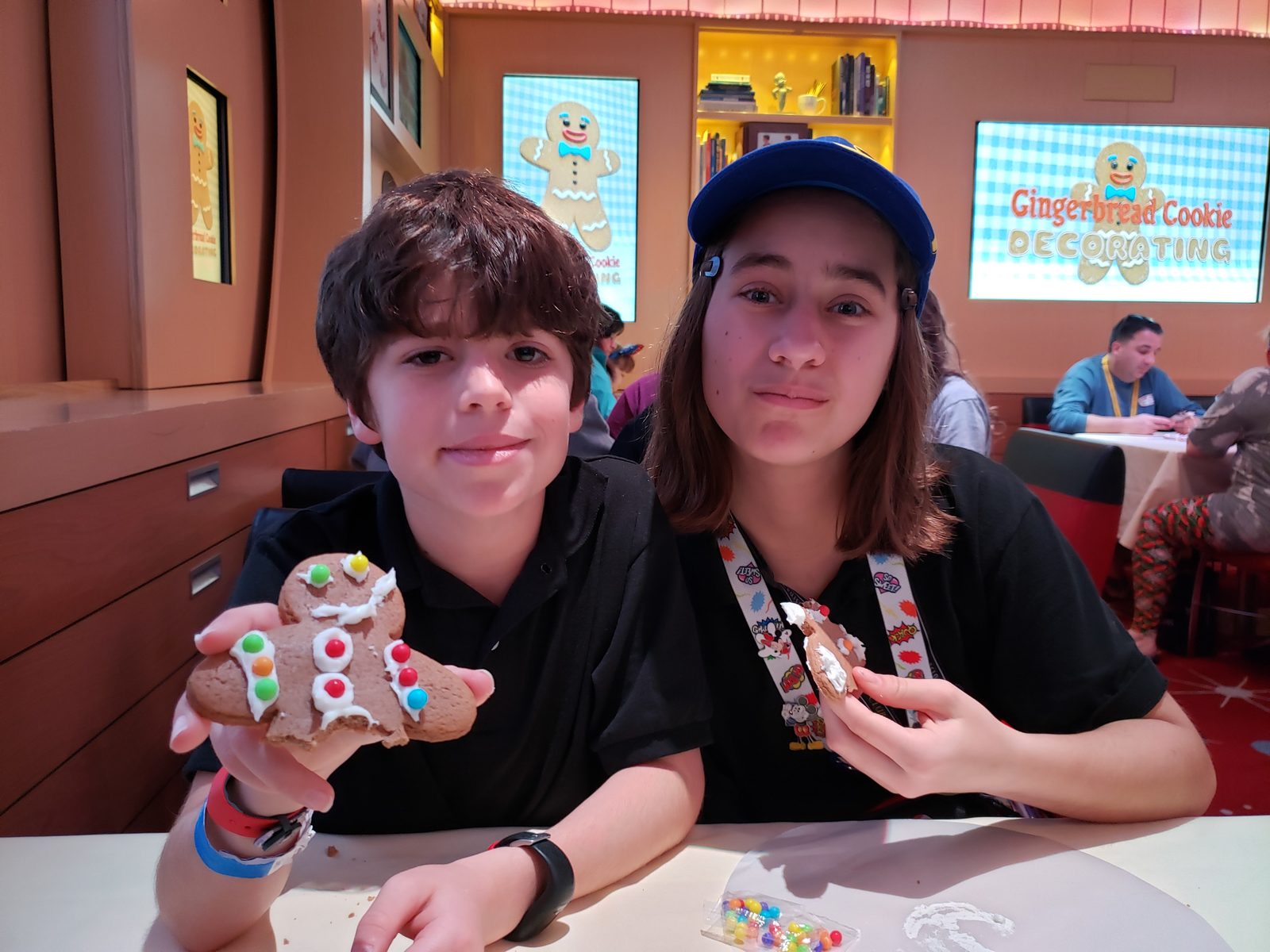 Thomas and Lisa show off their gingerbread cookies