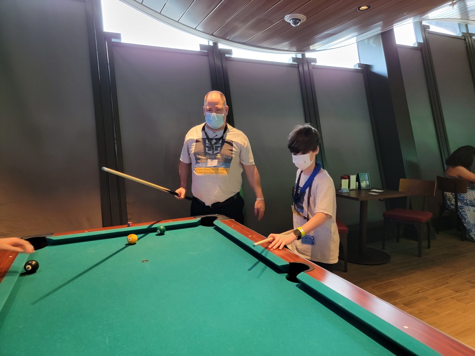 Thomas and me play a round of pool