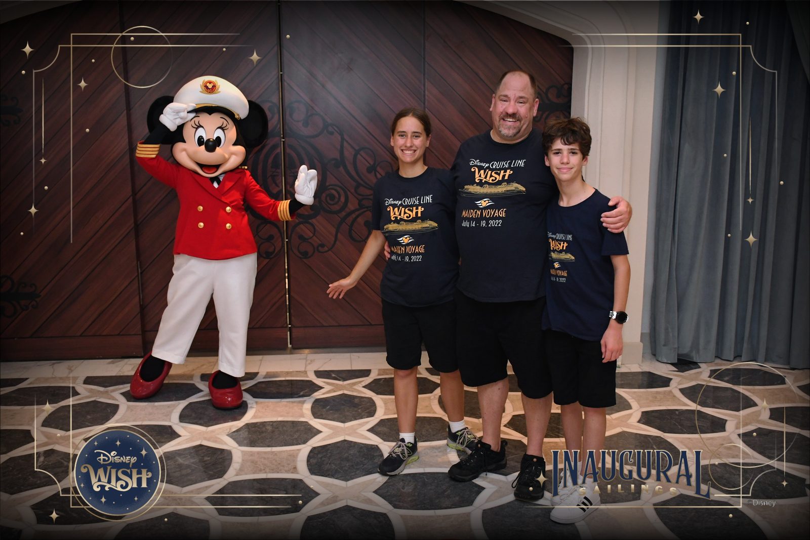Lisa, Thomas and me meet Captain Mickey