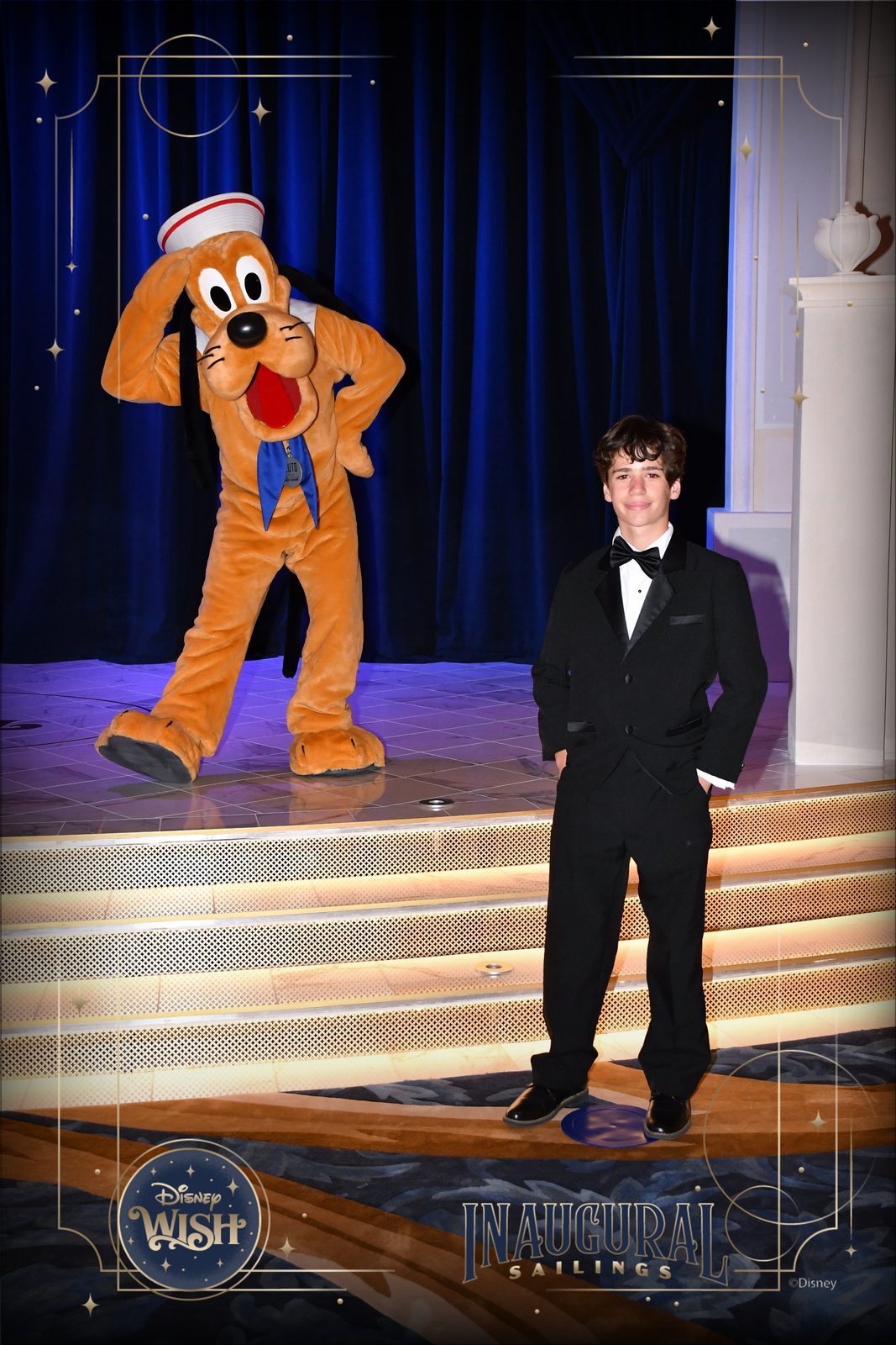 Thomas meets Pluto after formal dinner