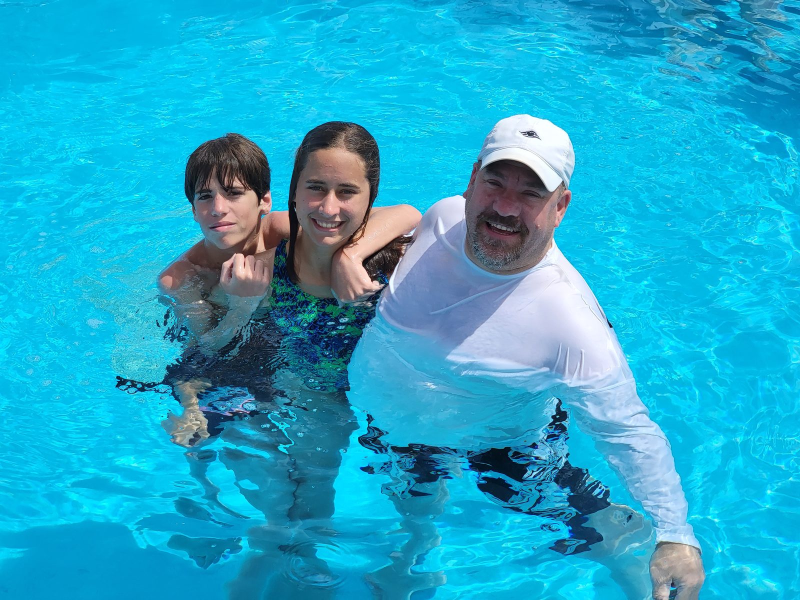 Thomas, Lisa and me in the pool before heading back