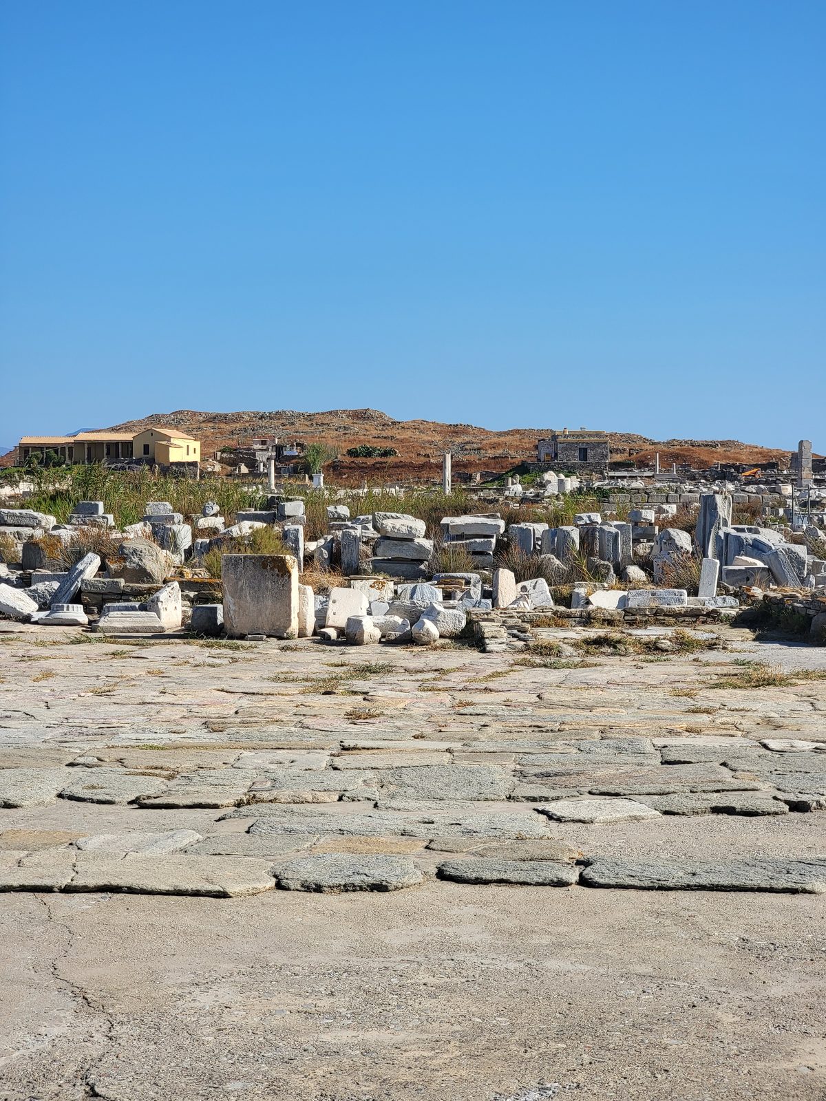 The ruins spread out across Delos