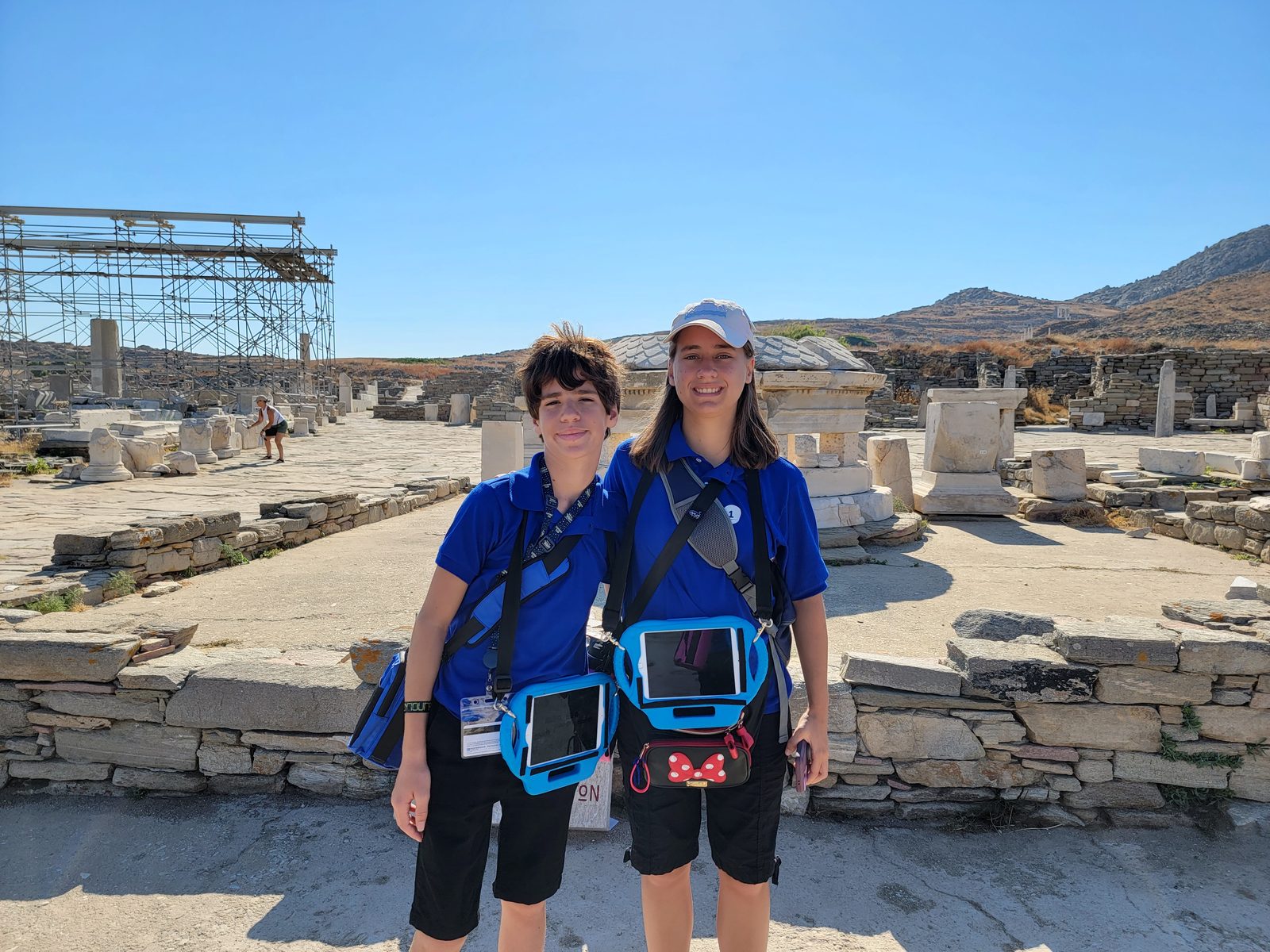 Thomas and Lisa posing among the ruins