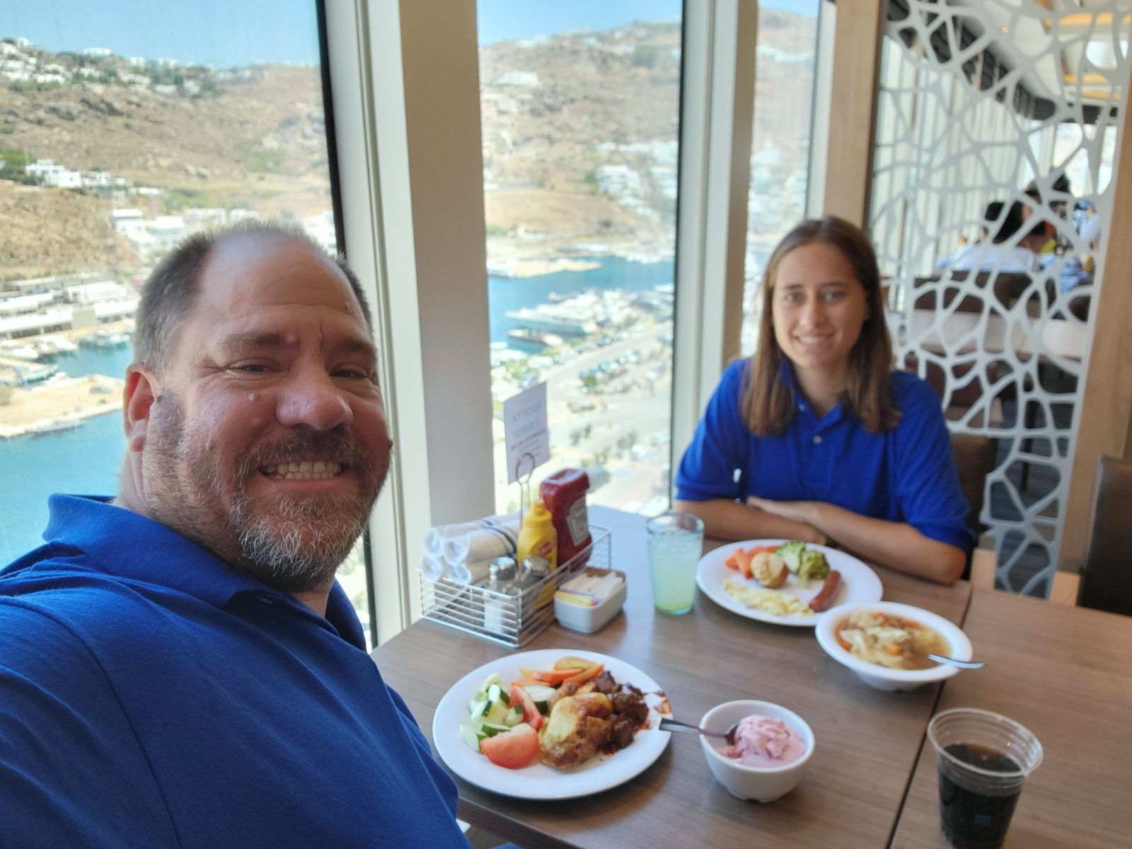 Lunch with a view over Mykonos