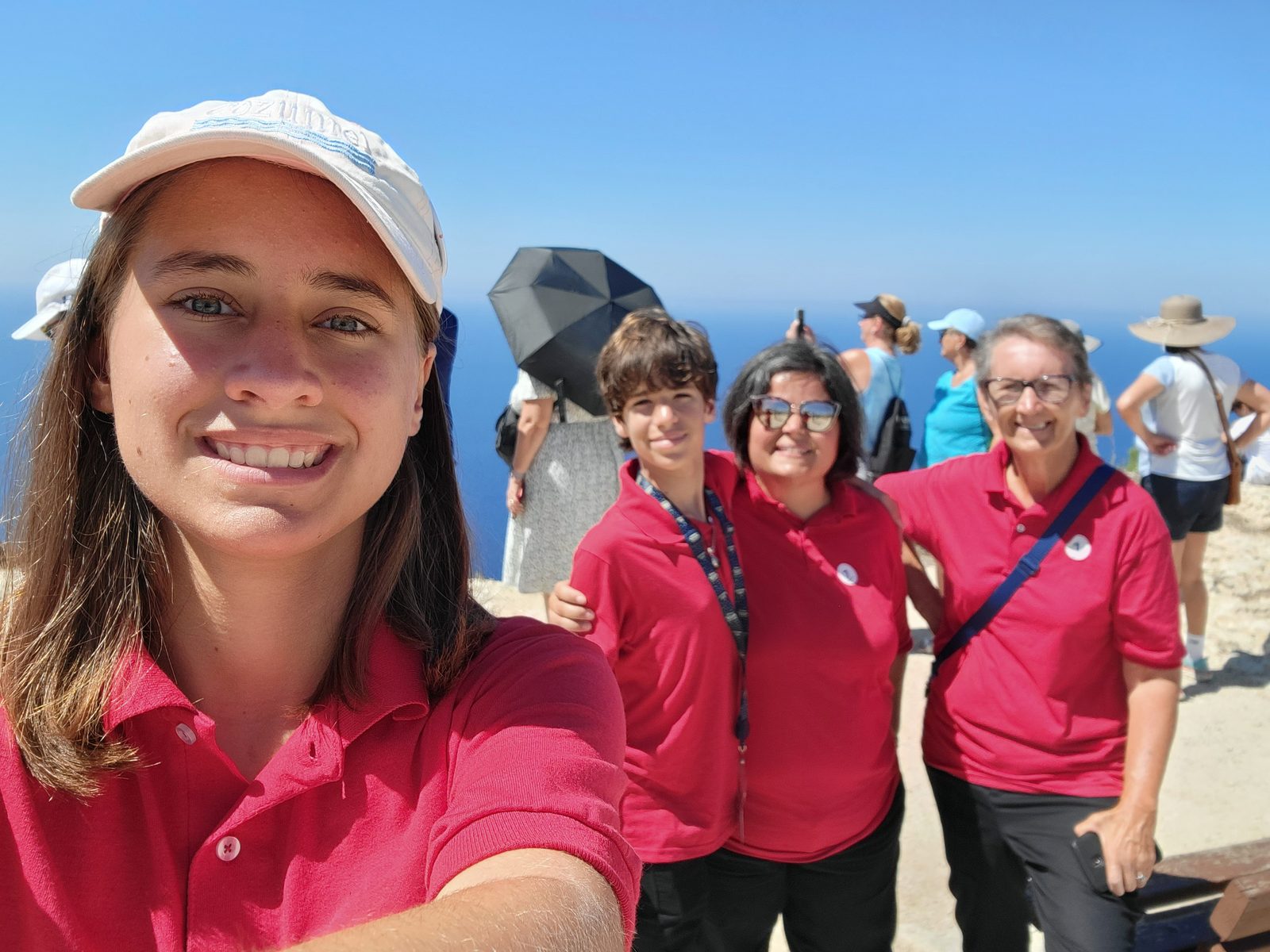 Lisa's selfie with Thomas, Kathy and Grandma at Dingli Cliffs