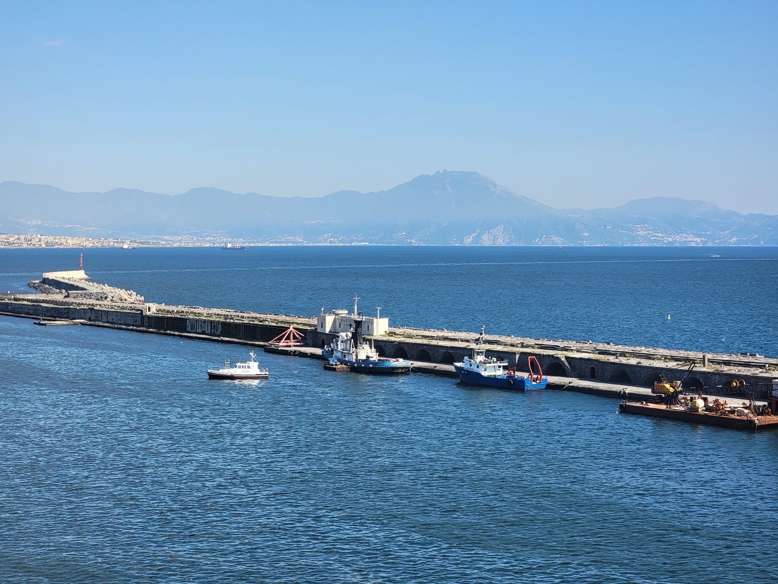 Leaving Naples past the breakwater