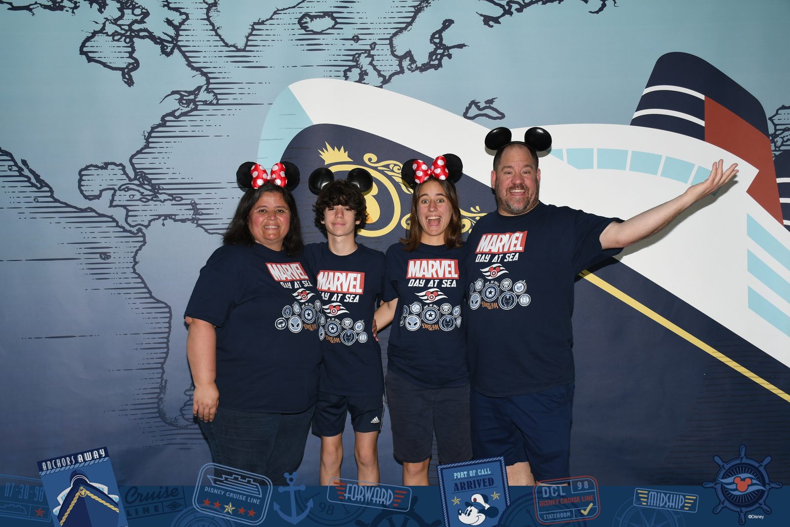 Kathy, Lisa, Thomas and me on boarding day
