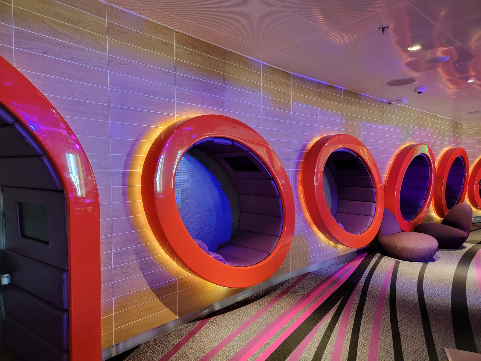 Vibe's neon pods