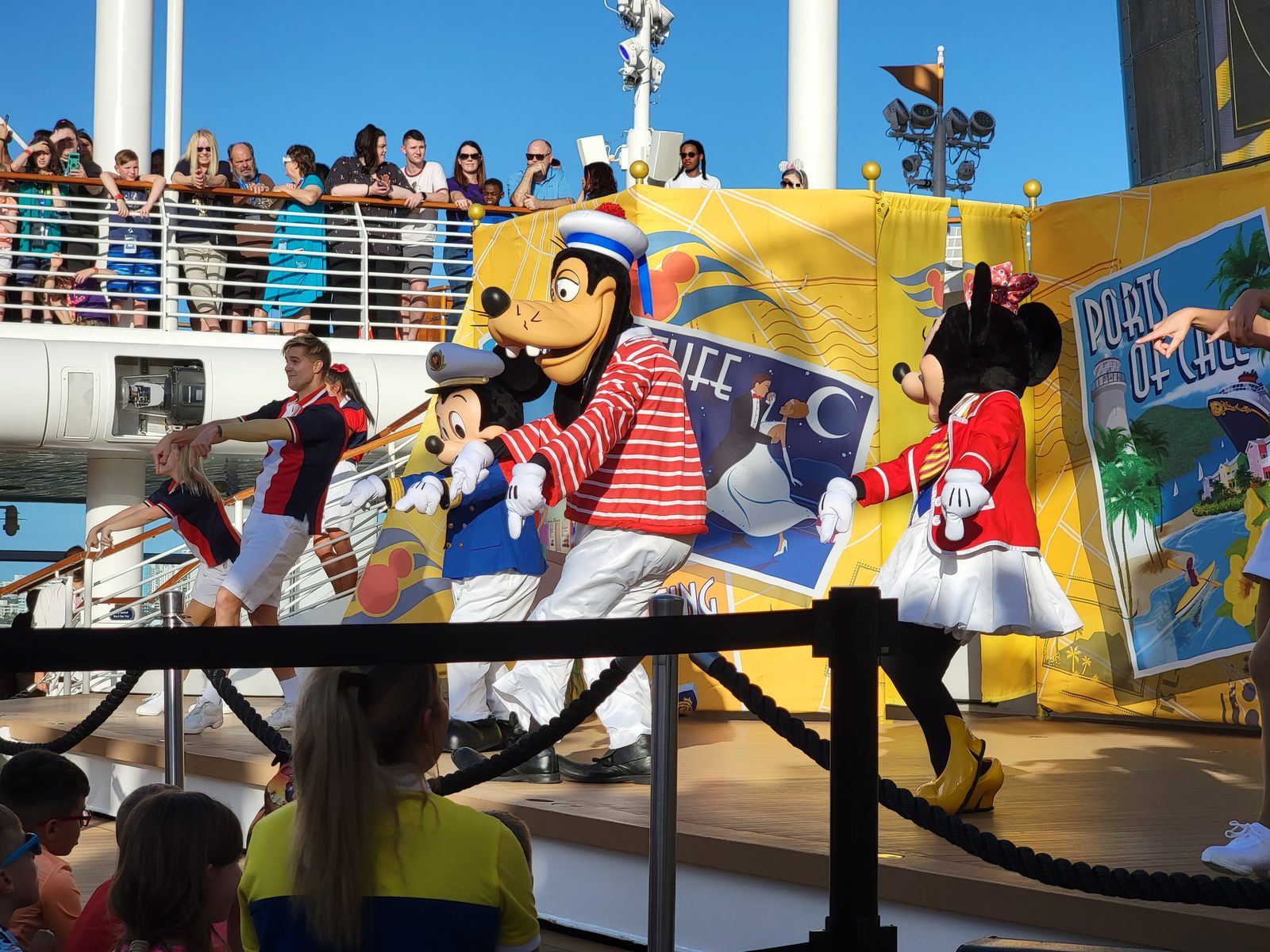 Goofy and Minnie kick off the sail-away party