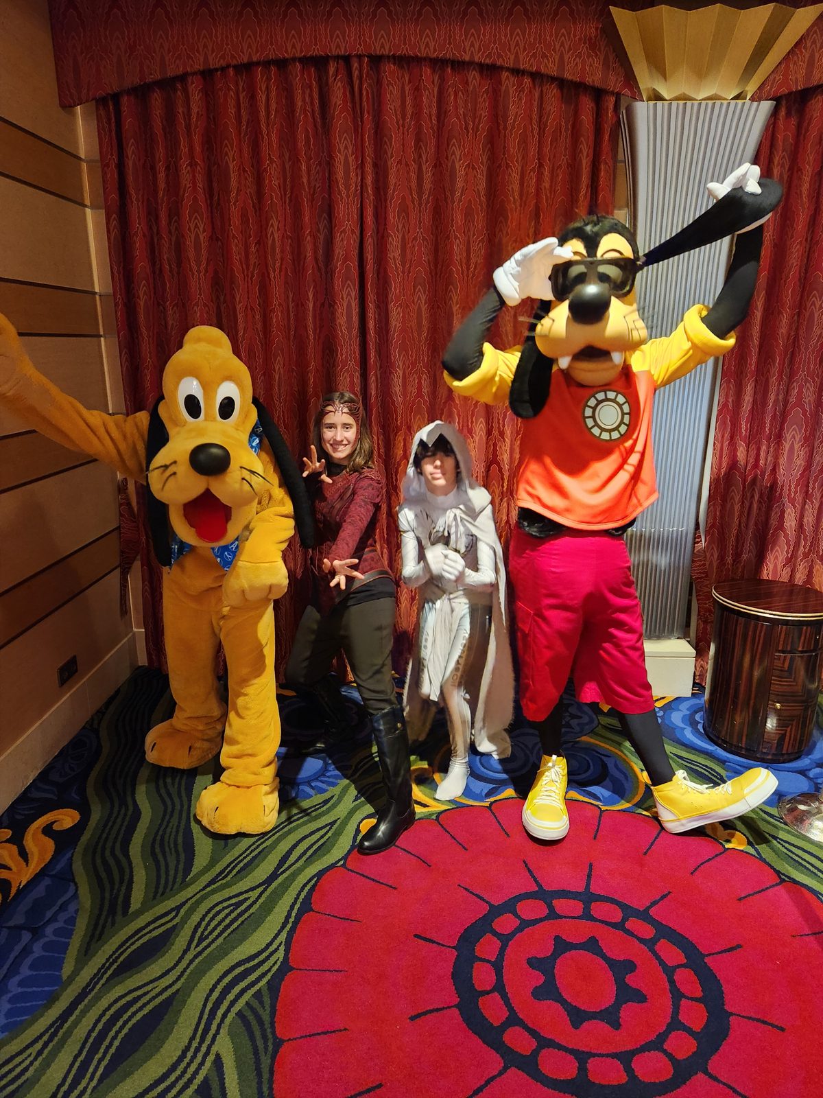 Thomas and Lisa find Pluto and Goofy